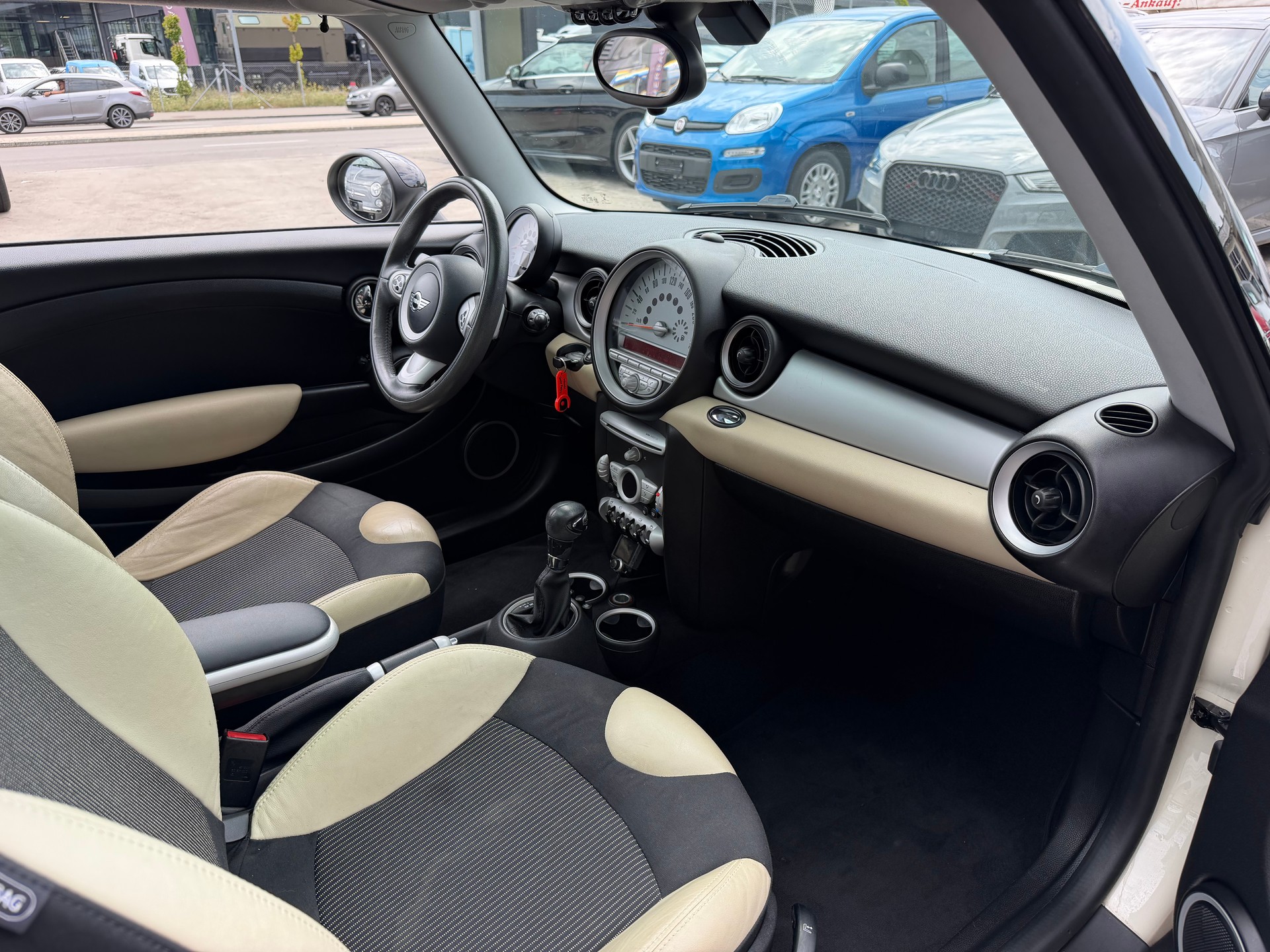 MINI Cooper-image-18