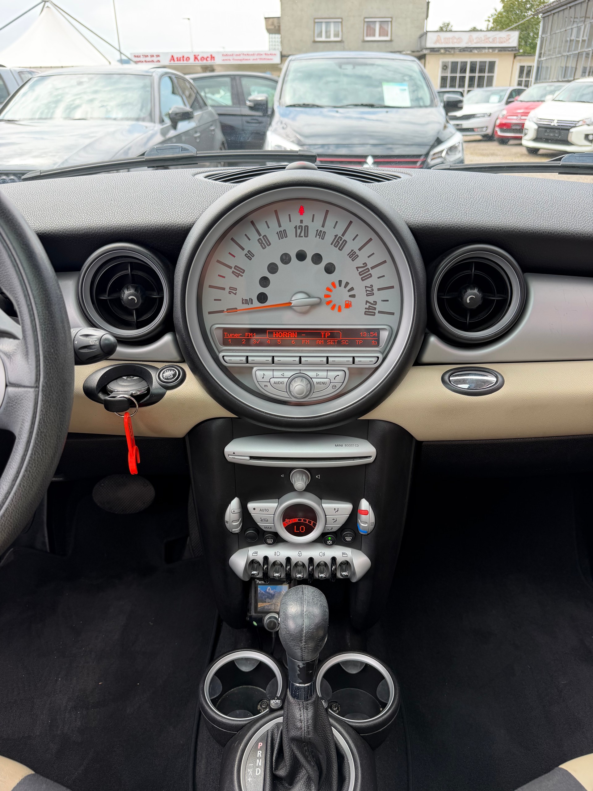 MINI Cooper-image-16