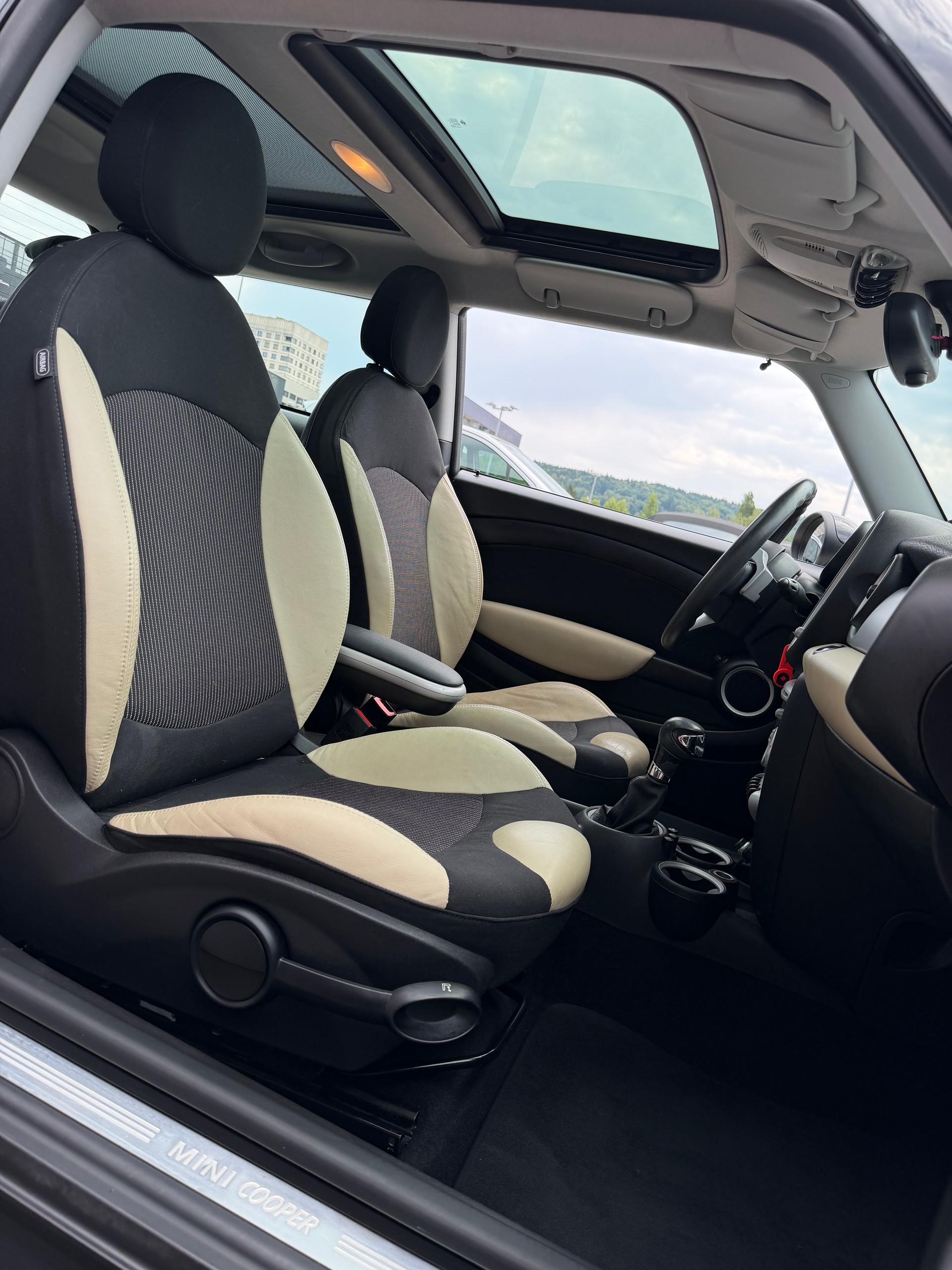 MINI Cooper-image-19