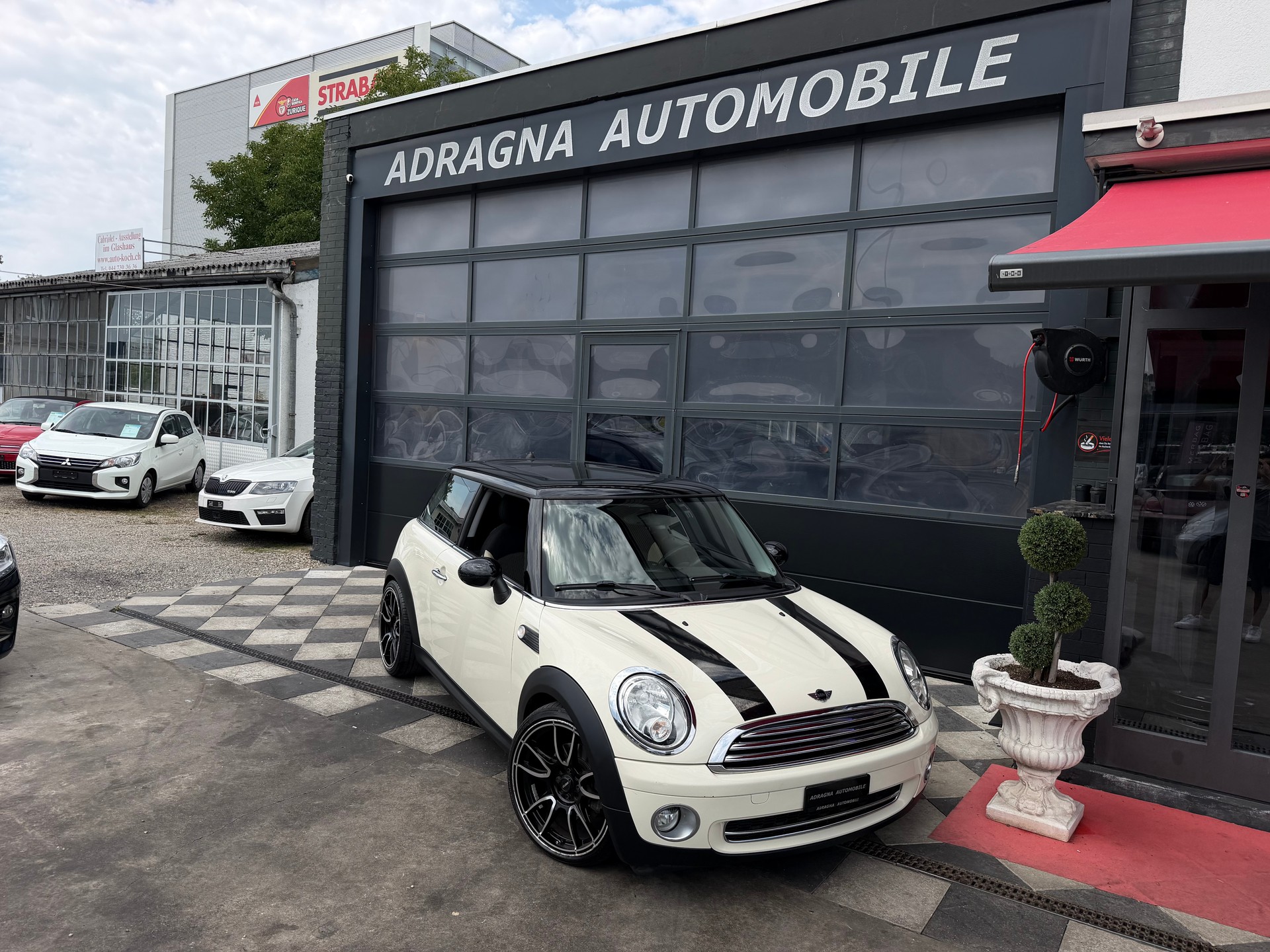 MINI Cooper-image-1