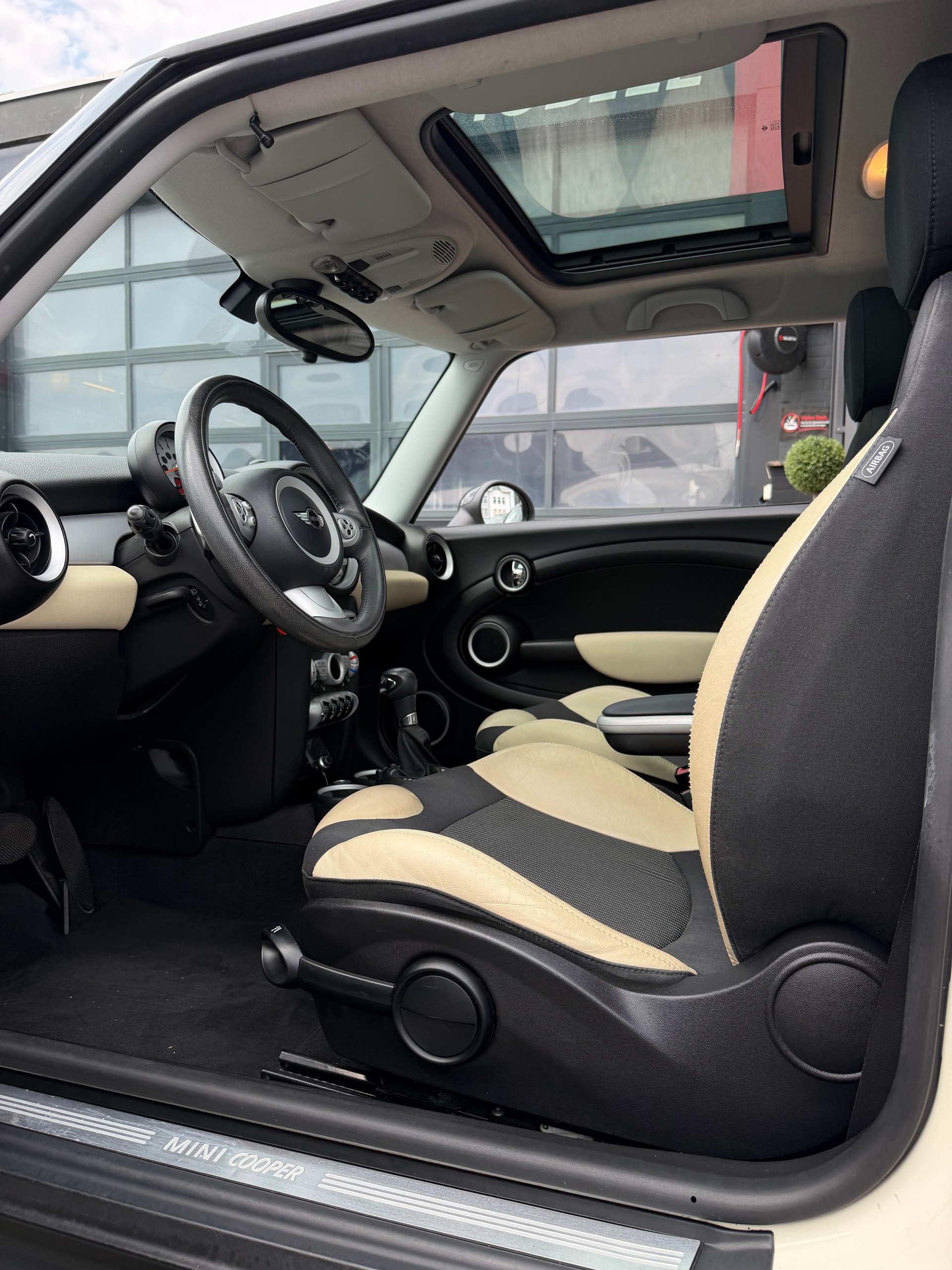MINI Cooper-image-11