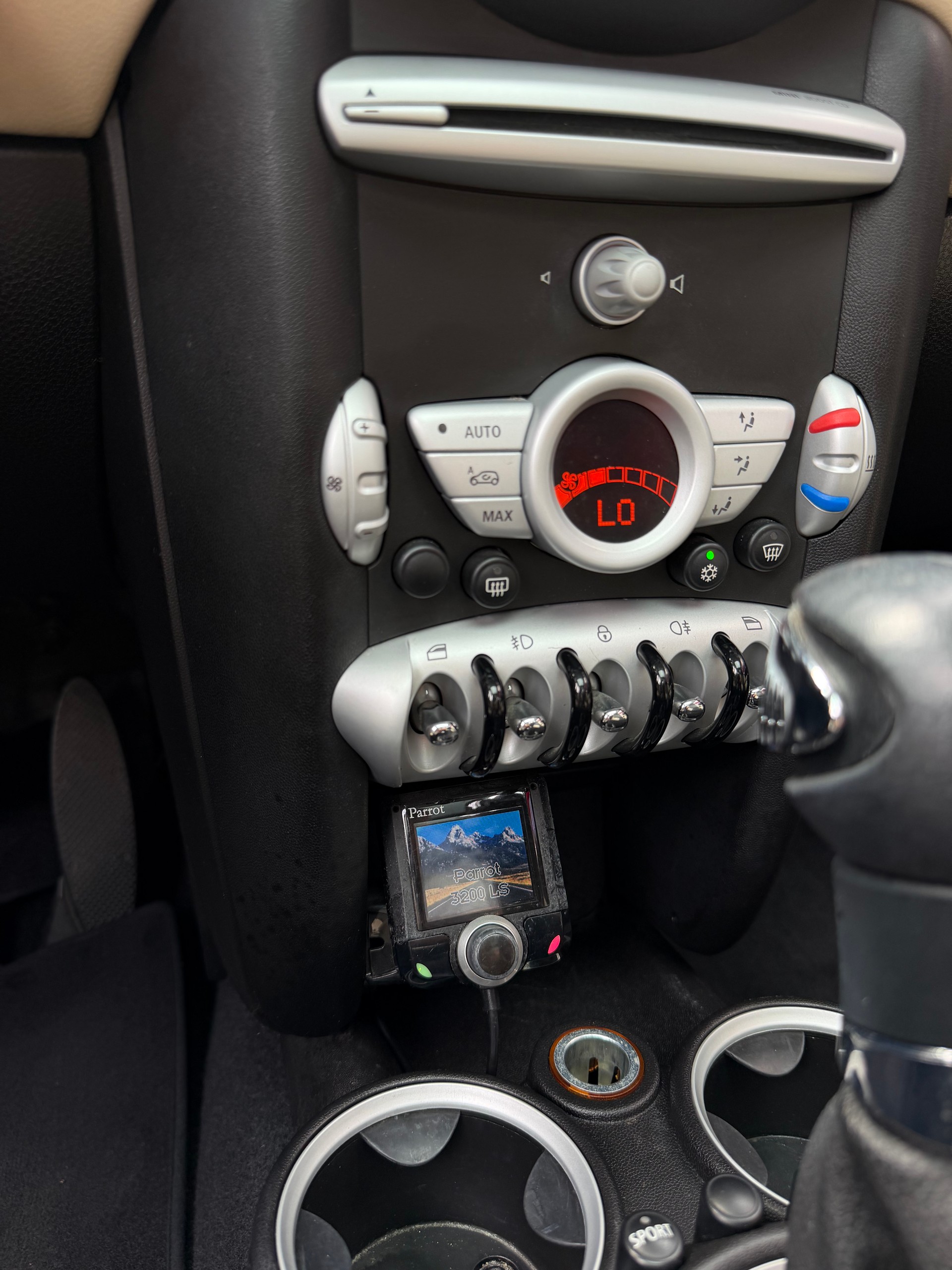 MINI Cooper-image-17