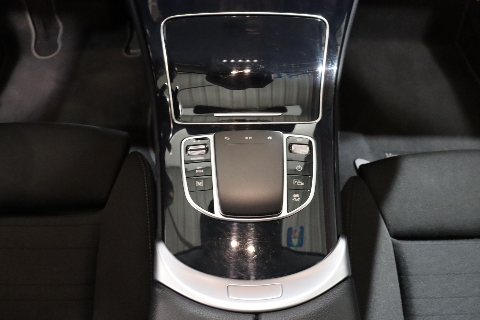 MERCEDES-BENZ GLC 300 de 4m-image-11