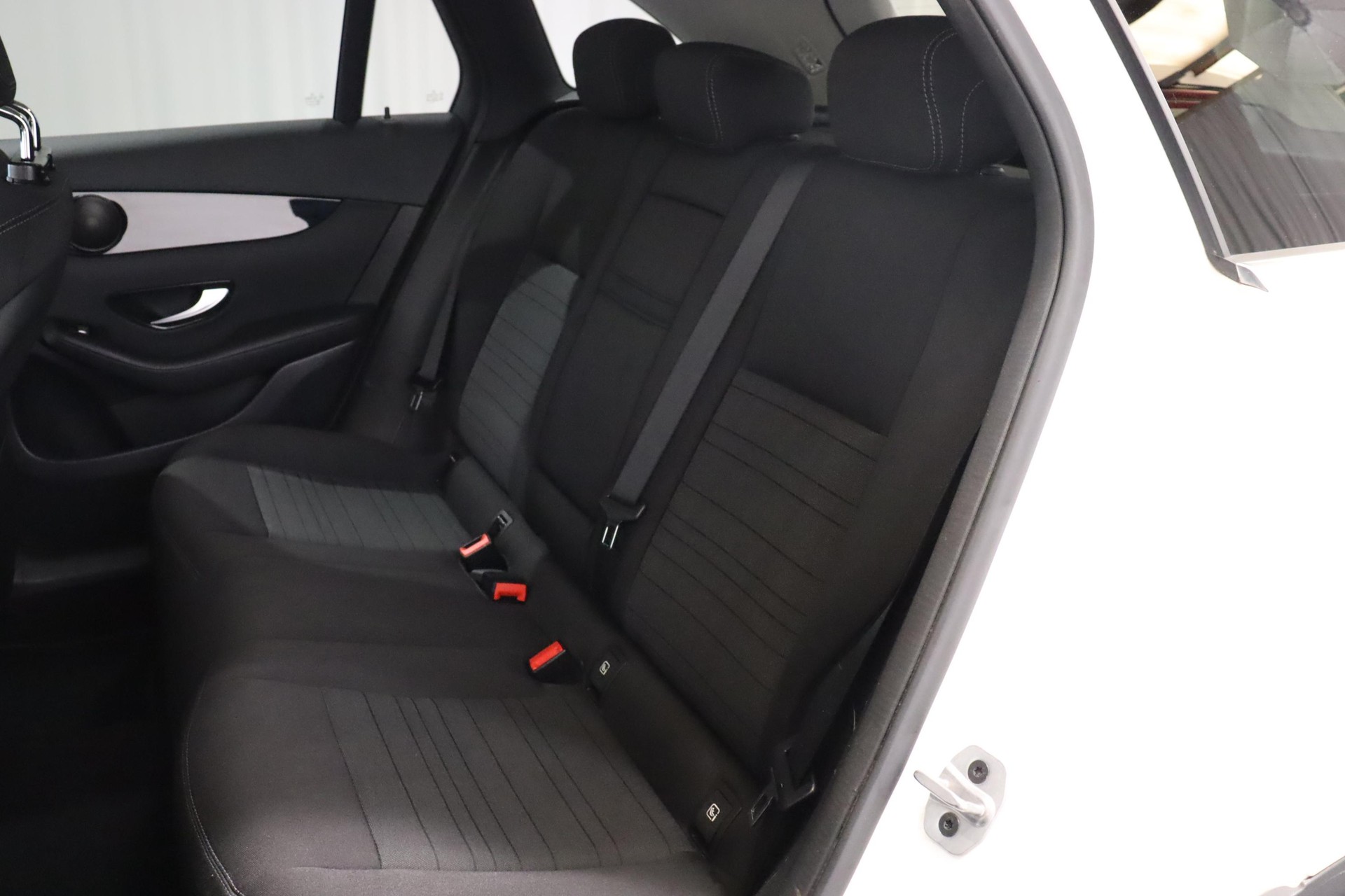 MERCEDES-BENZ GLC 300 de 4m-image-10