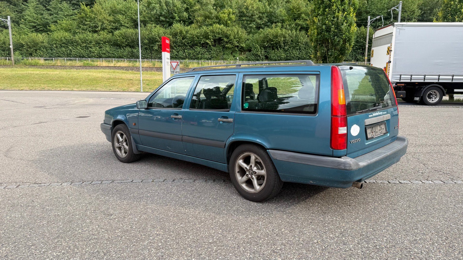 VOLVO 850 2.5-image-3