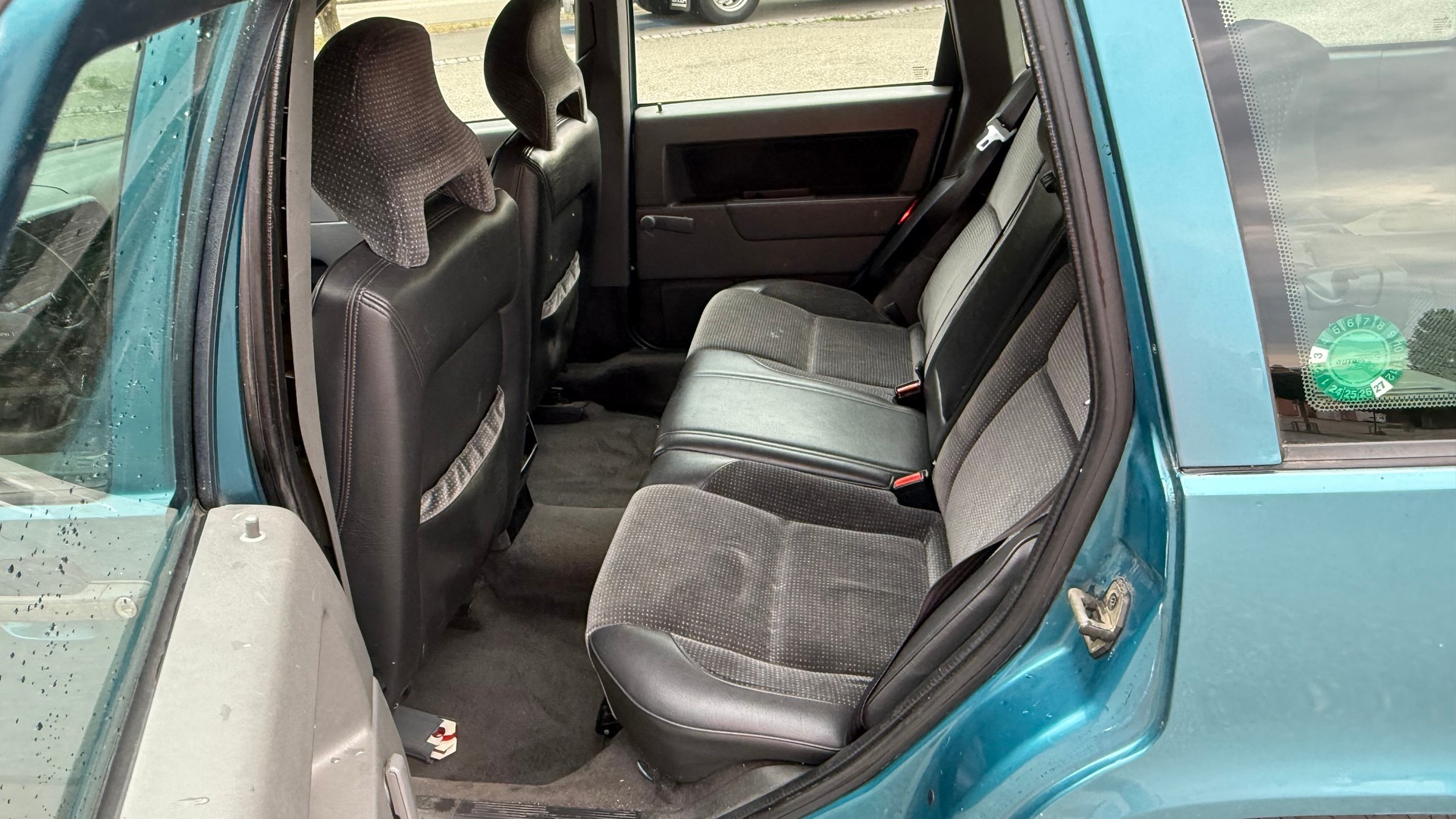 VOLVO 850 2.5-image-13