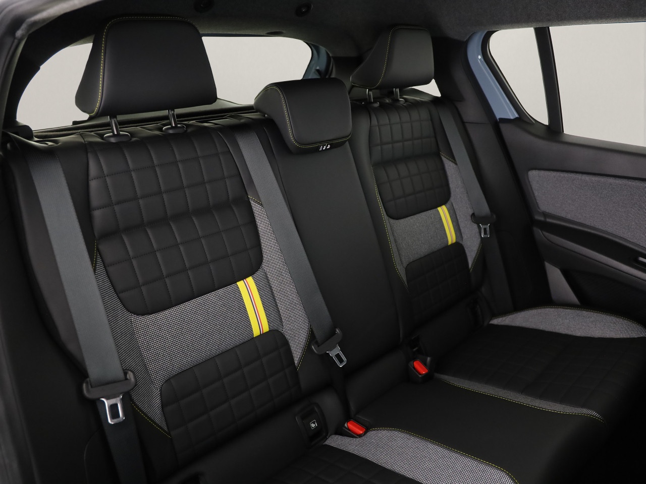 RENAULT R4 E-Tech Comfort Range iconic-image-7