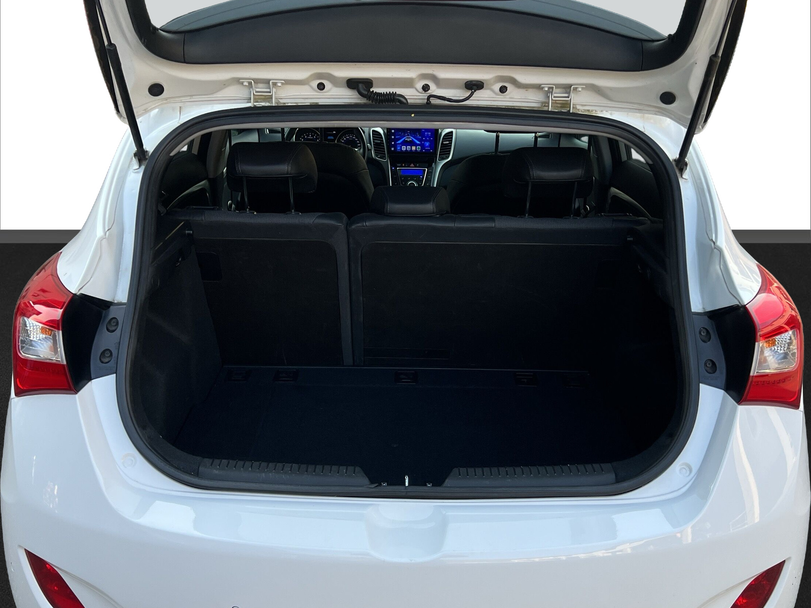 HYUNDAI i30 1.6 GDI Style-image-17