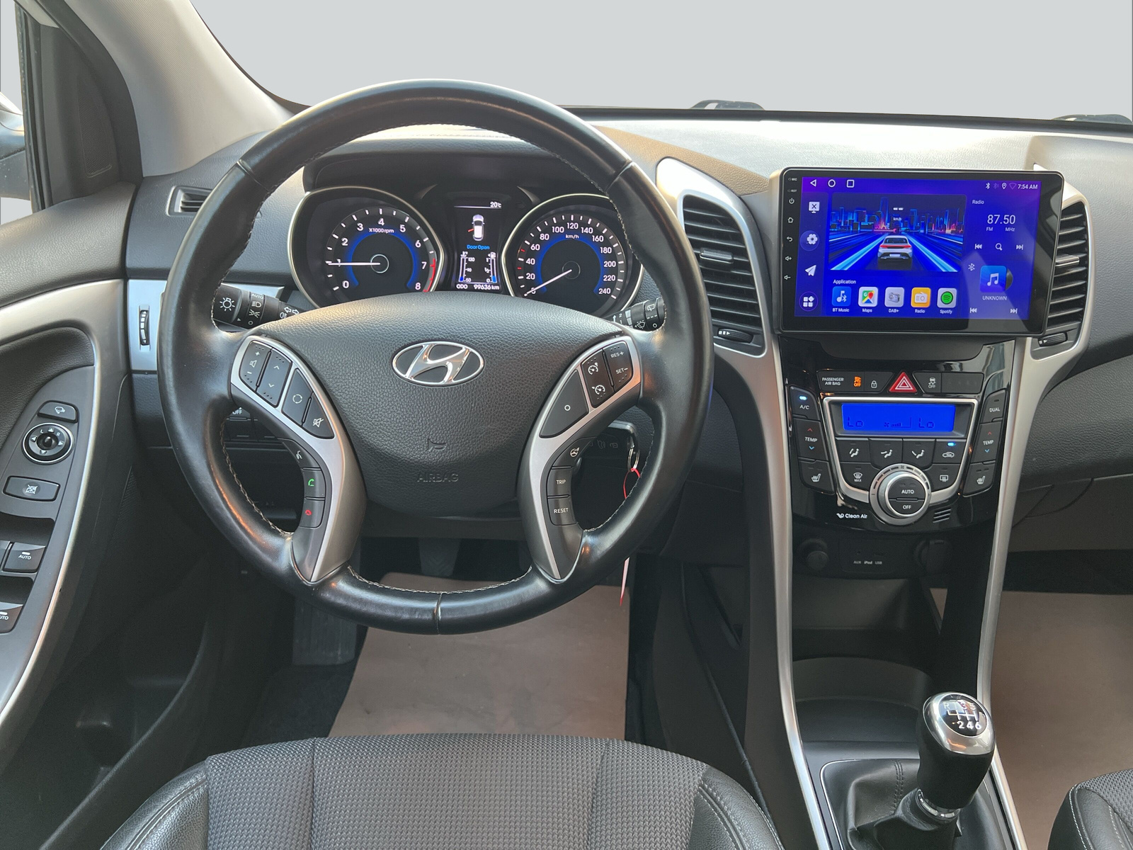 HYUNDAI i30 1.6 GDI Style-image-13