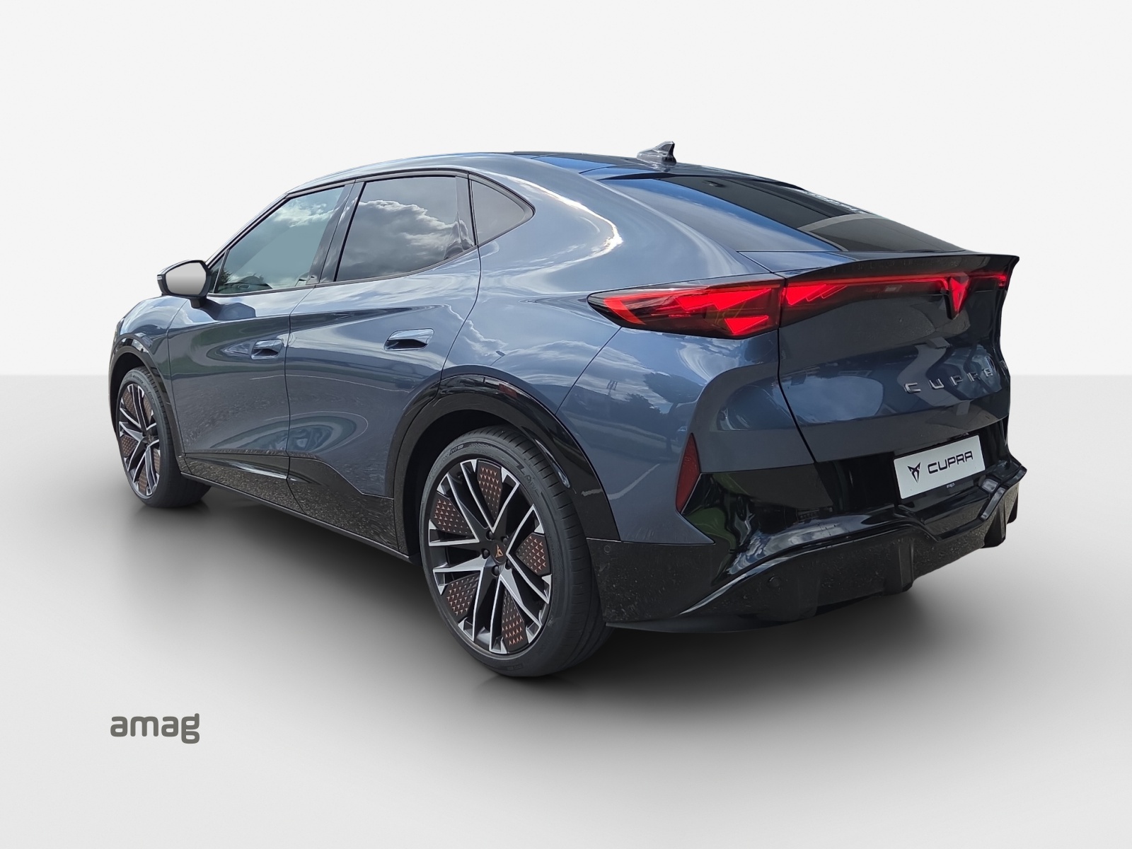 CUPRA Tavascan 77 kWh Edge 4D-image-3