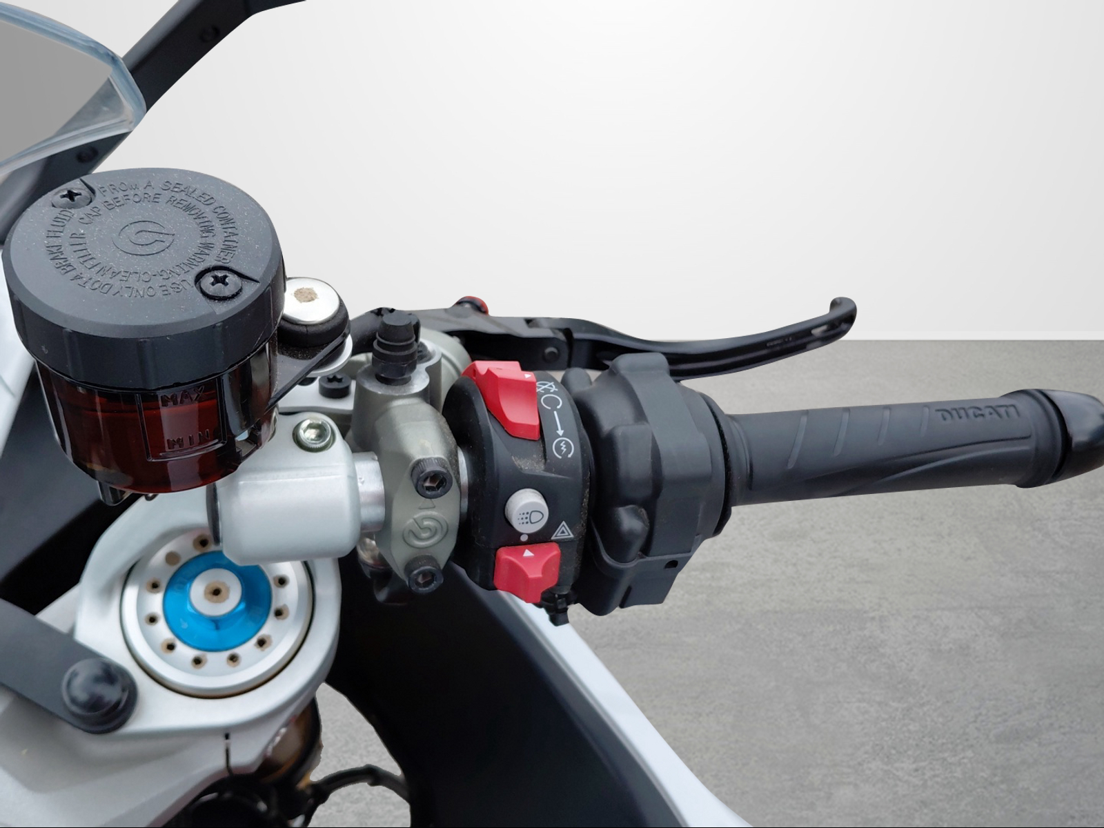 DUCATI Supersport 950 S 35KW-showroom-element-2