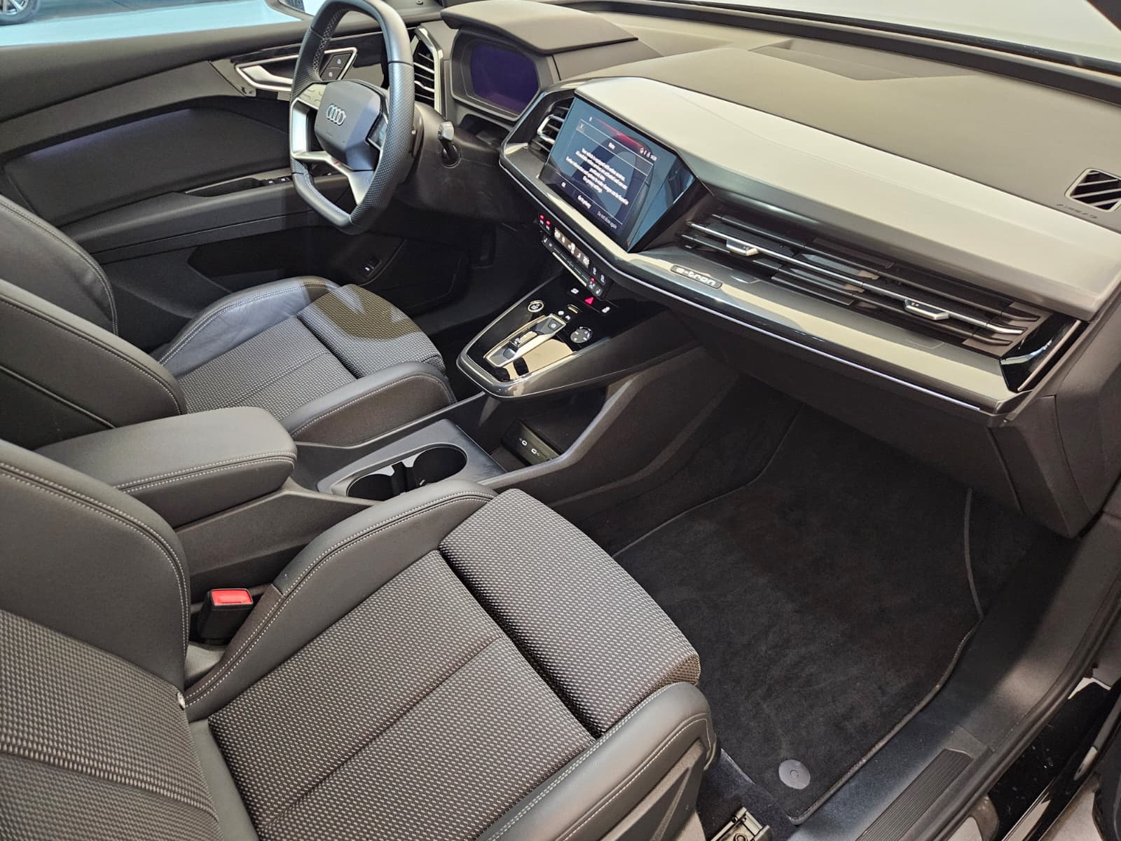 AUDI Q4 Sportback e-tron 50 quattro-image-11