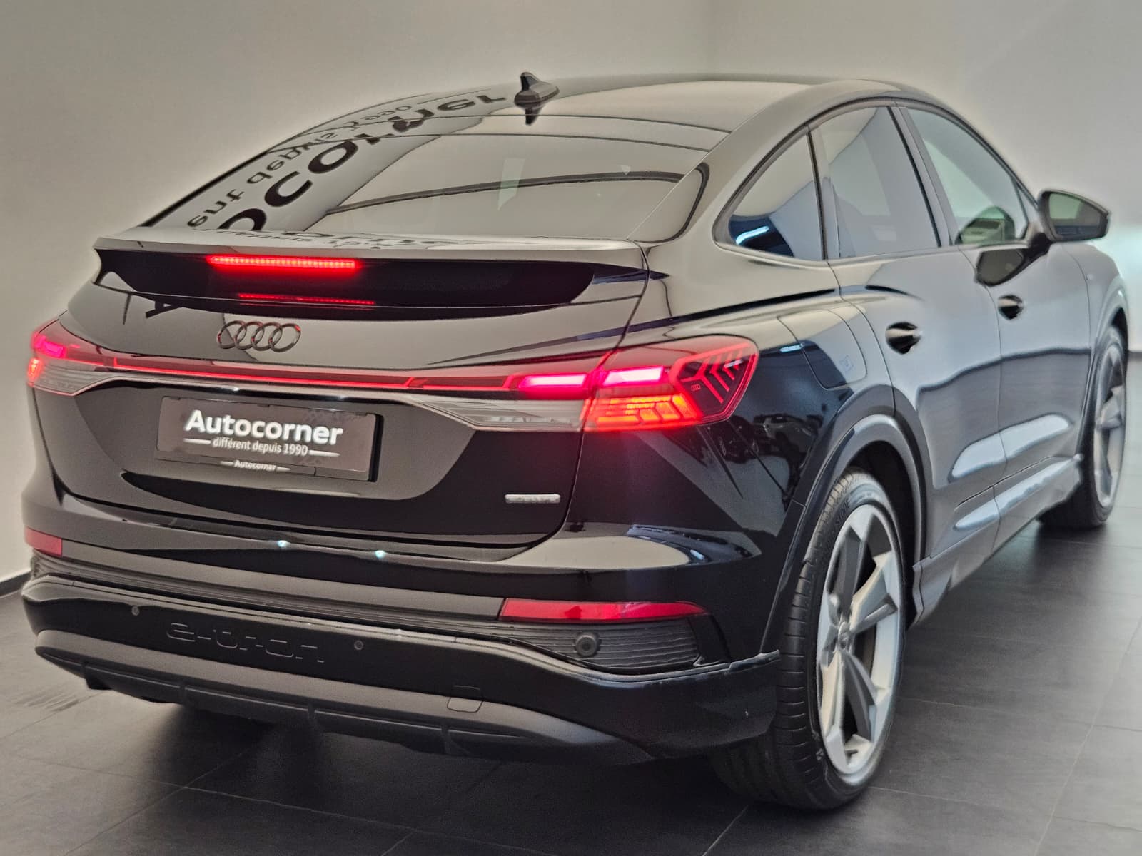 AUDI Q4 Sportback e-tron 50 quattro-image-6