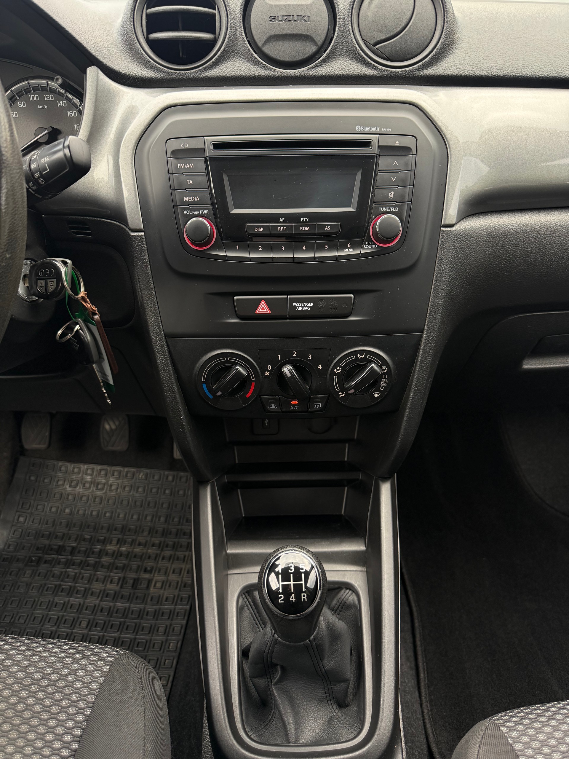 SUZUKI Vitara 1.6 Unico-image-13