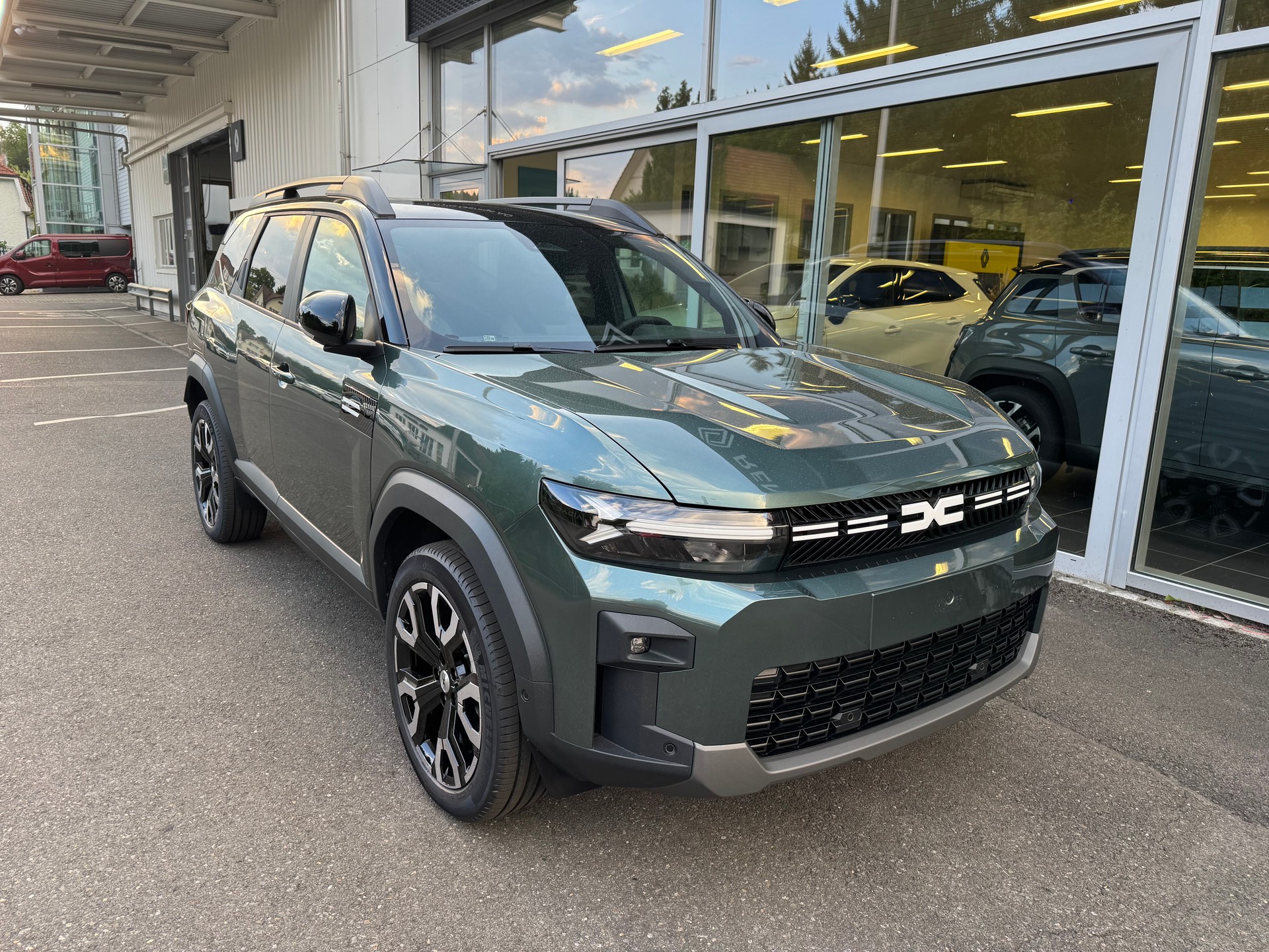 DACIA Bigster TCe Hybrid 150 48V Journey 4x4-image-4