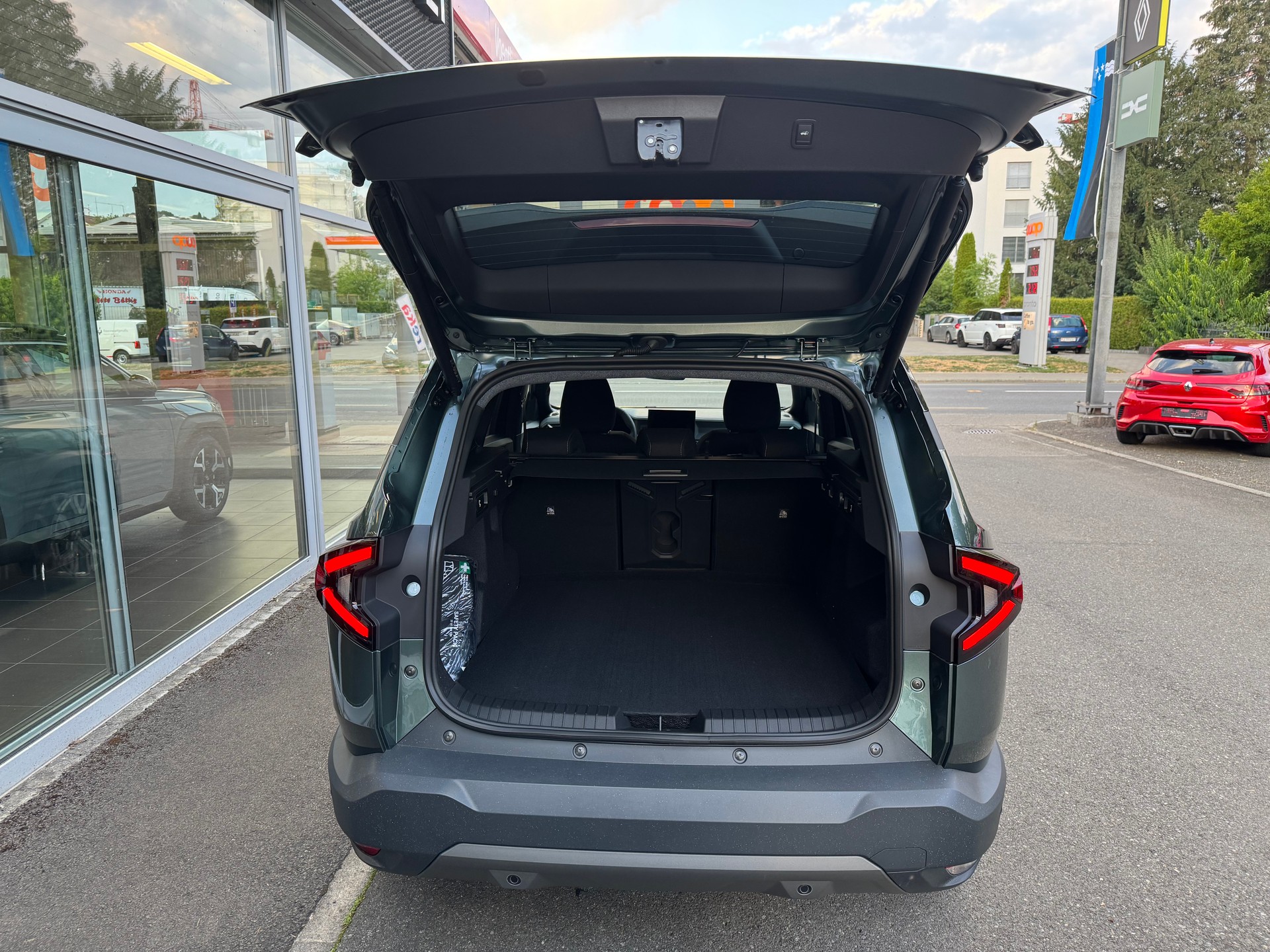 DACIA Bigster TCe Hybrid 150 48V Journey 4x4-image-8