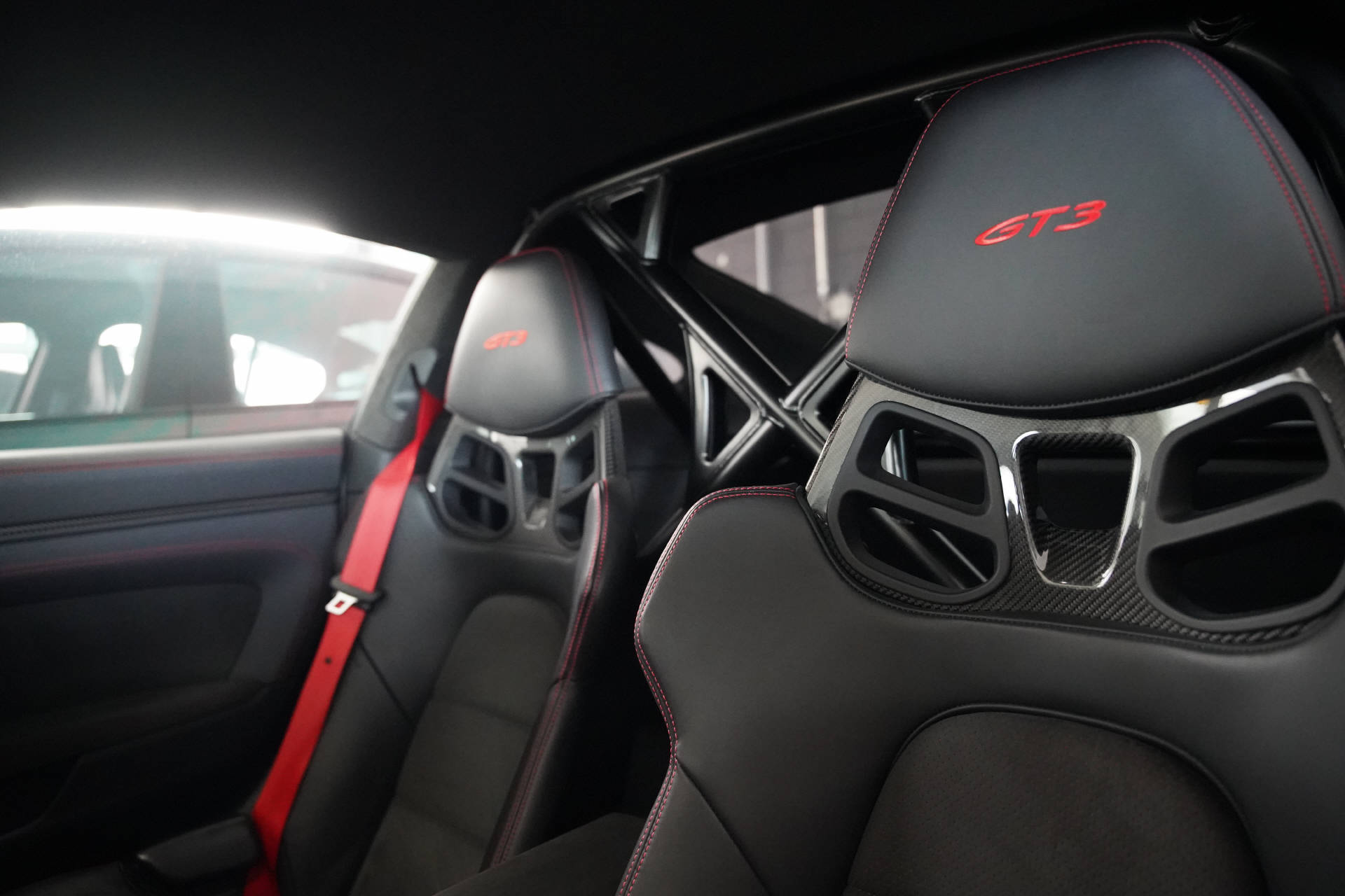 PORSCHE 911 Carrera GT3 PDK-image-13