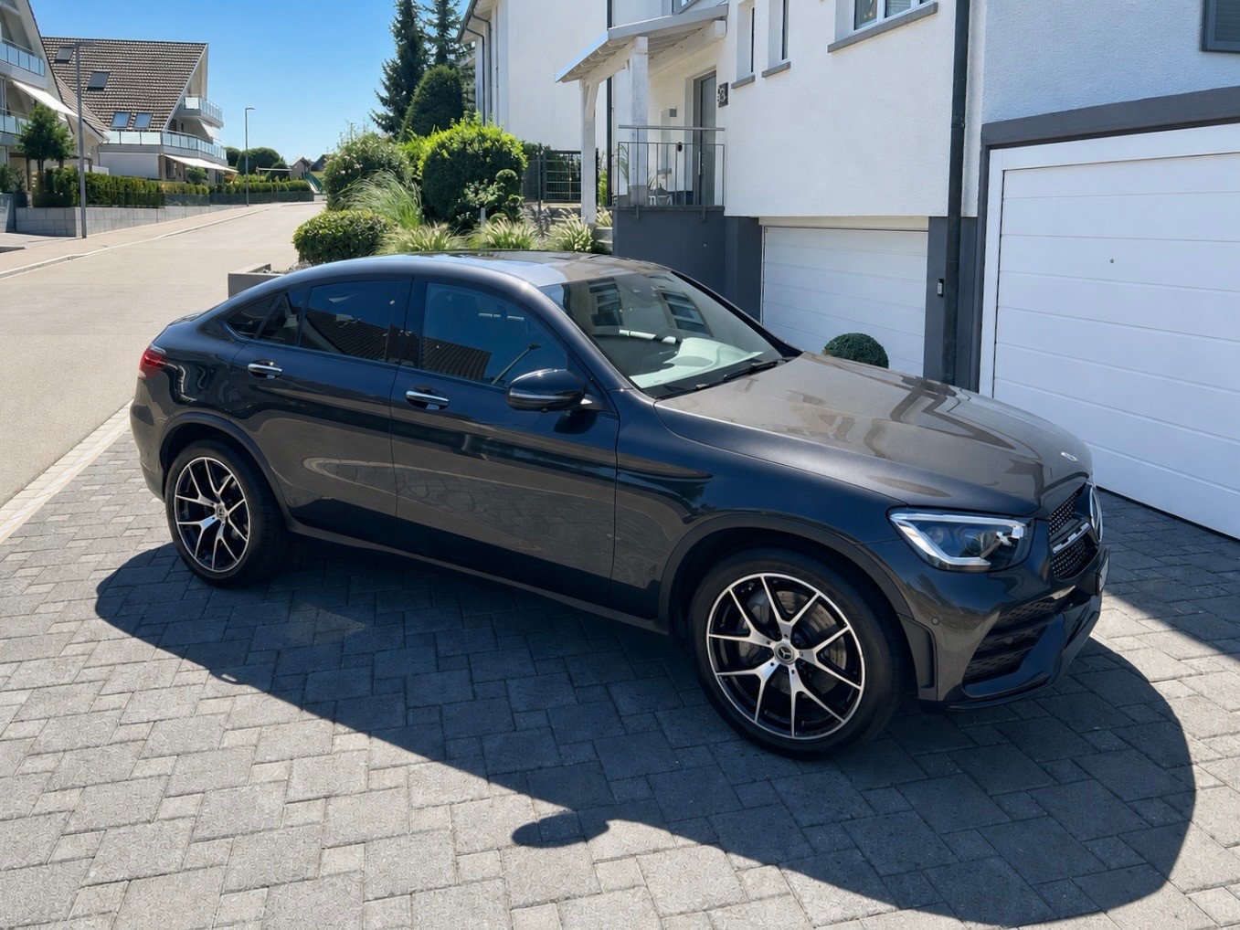 MERCEDES-BENZ GLC 300 AMG Line 4m Coupé-image-1
