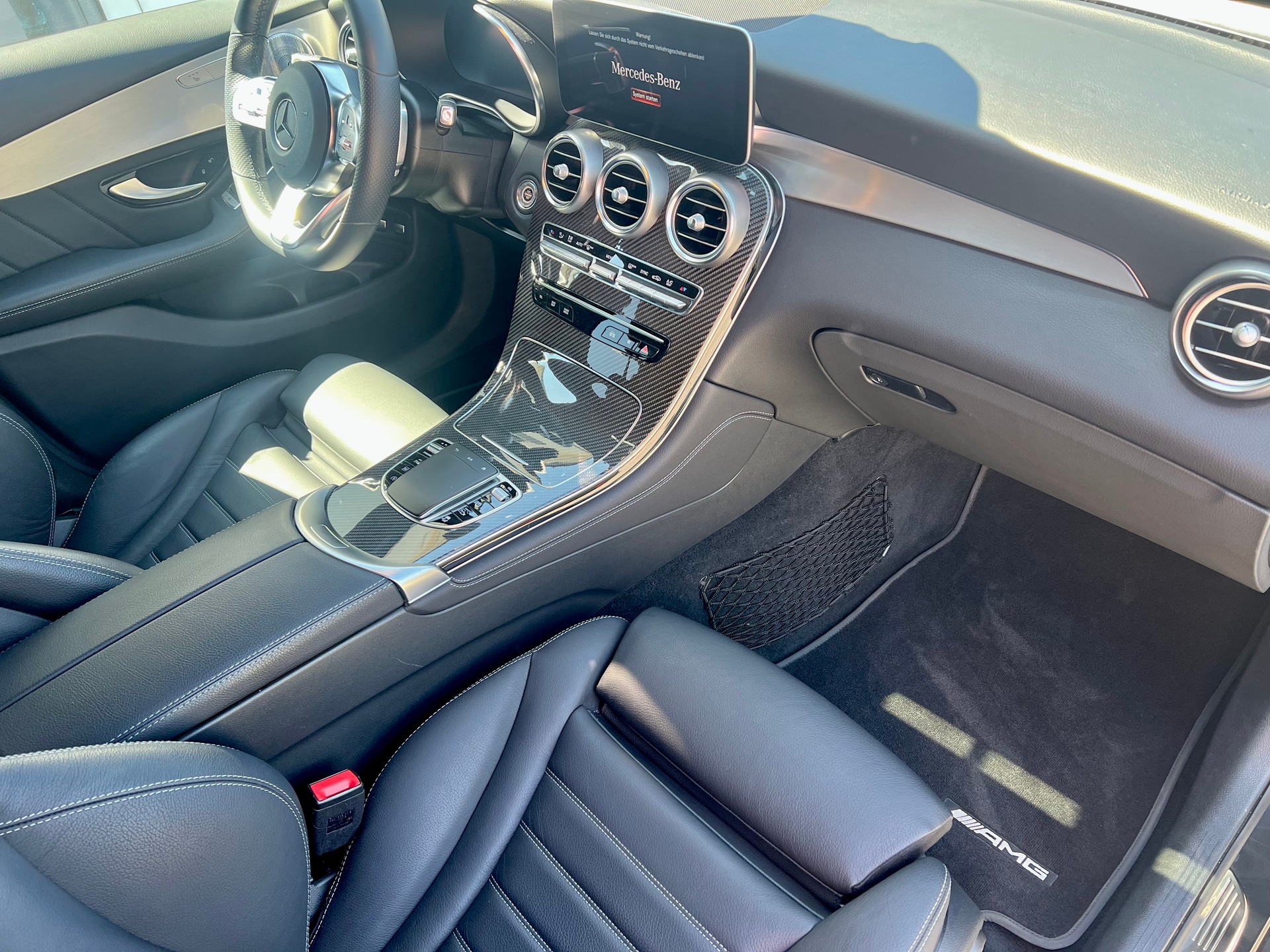 MERCEDES-BENZ GLC 300 AMG Line 4m Coupé-image-5