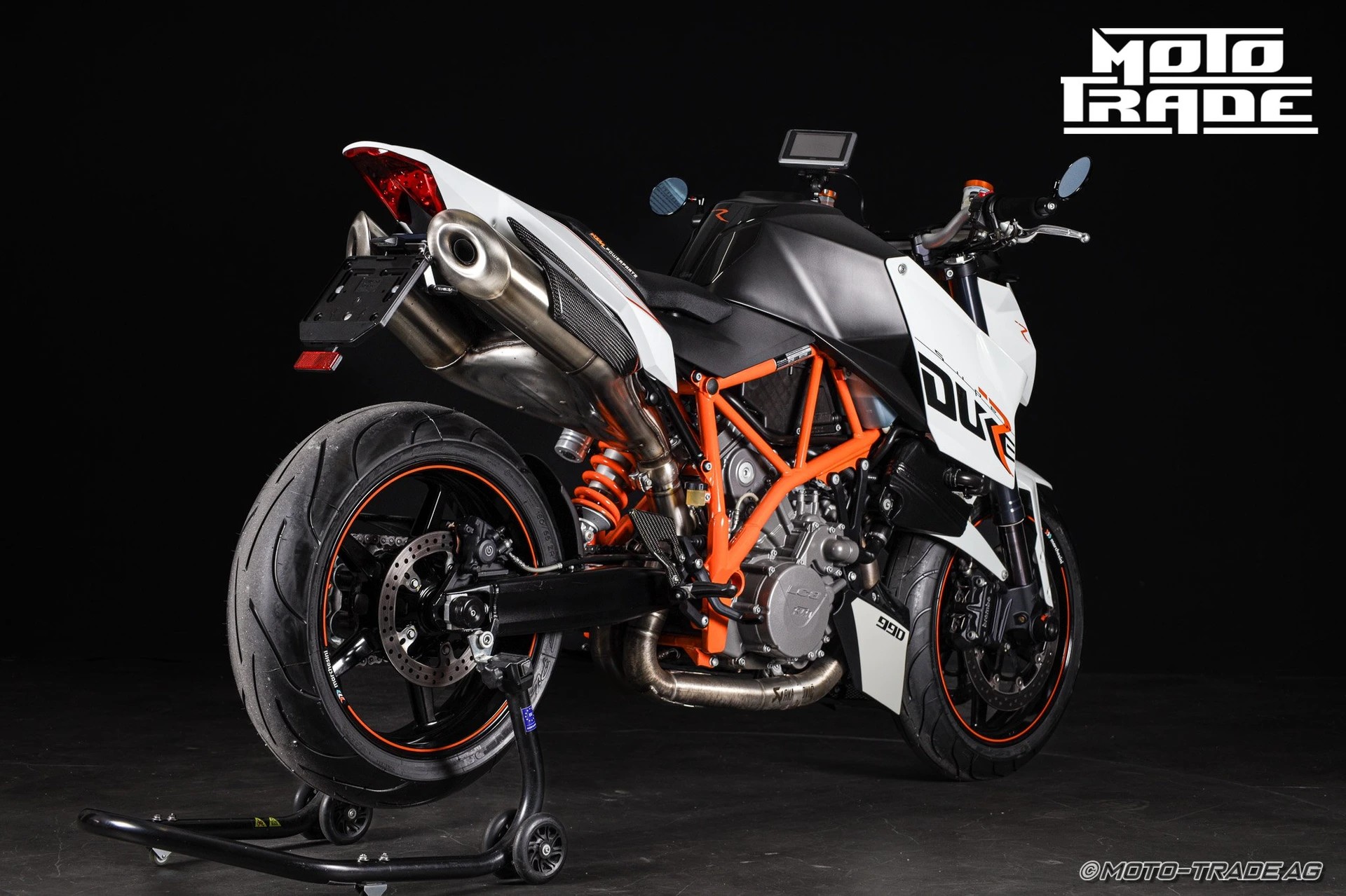 KTM 990 Super Duke R-showroom-element-2