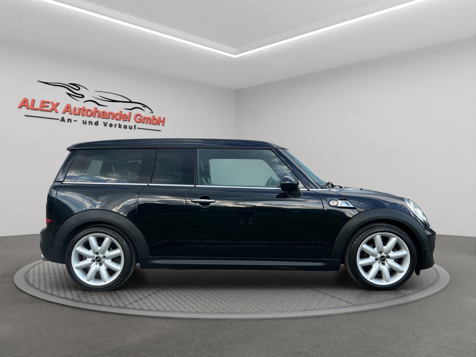 MINI Clubman Cooper SD Steptronic-image-7
