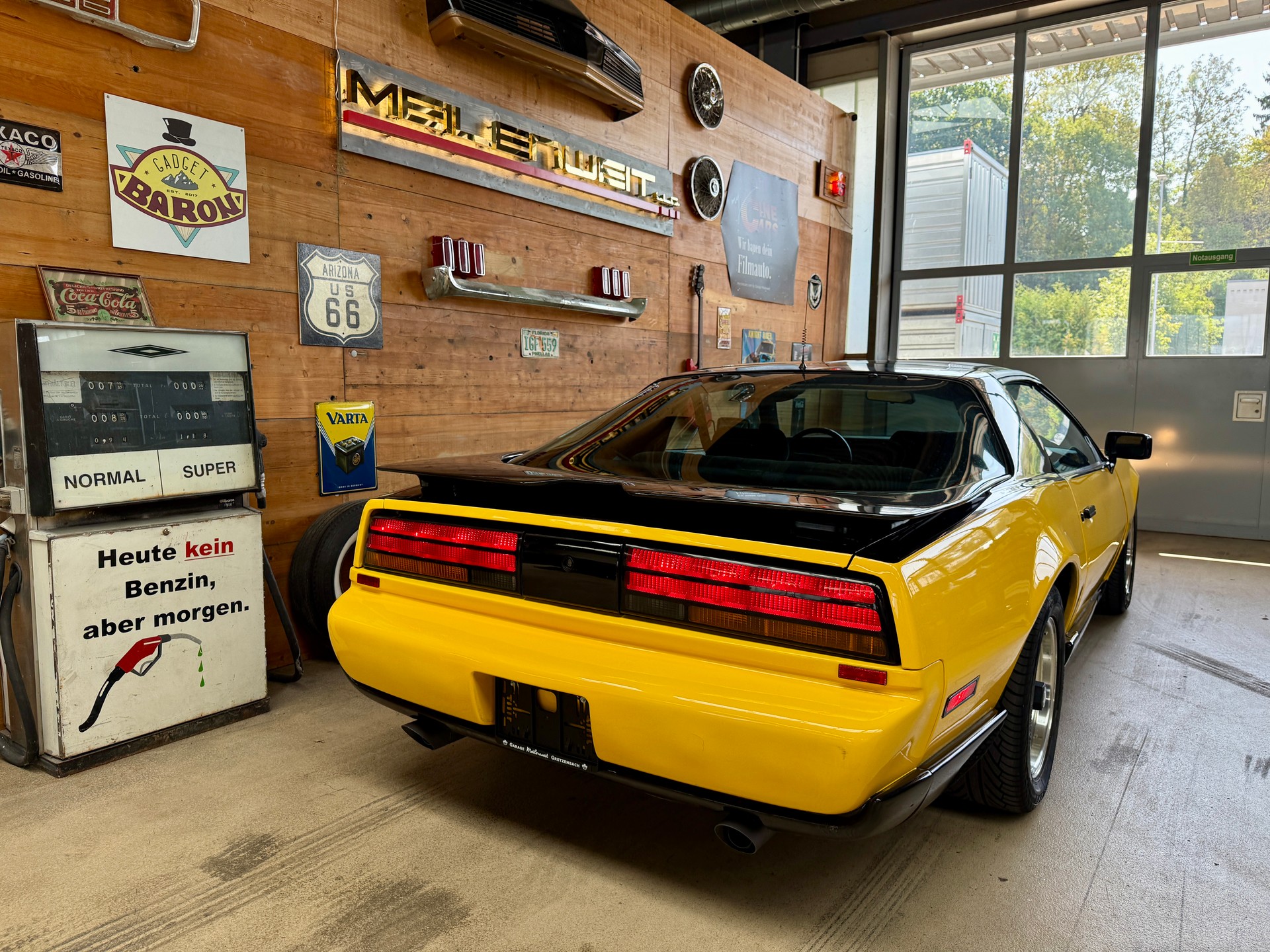 PONTIAC Firebird 5.0 V8 Trans Am-image-11