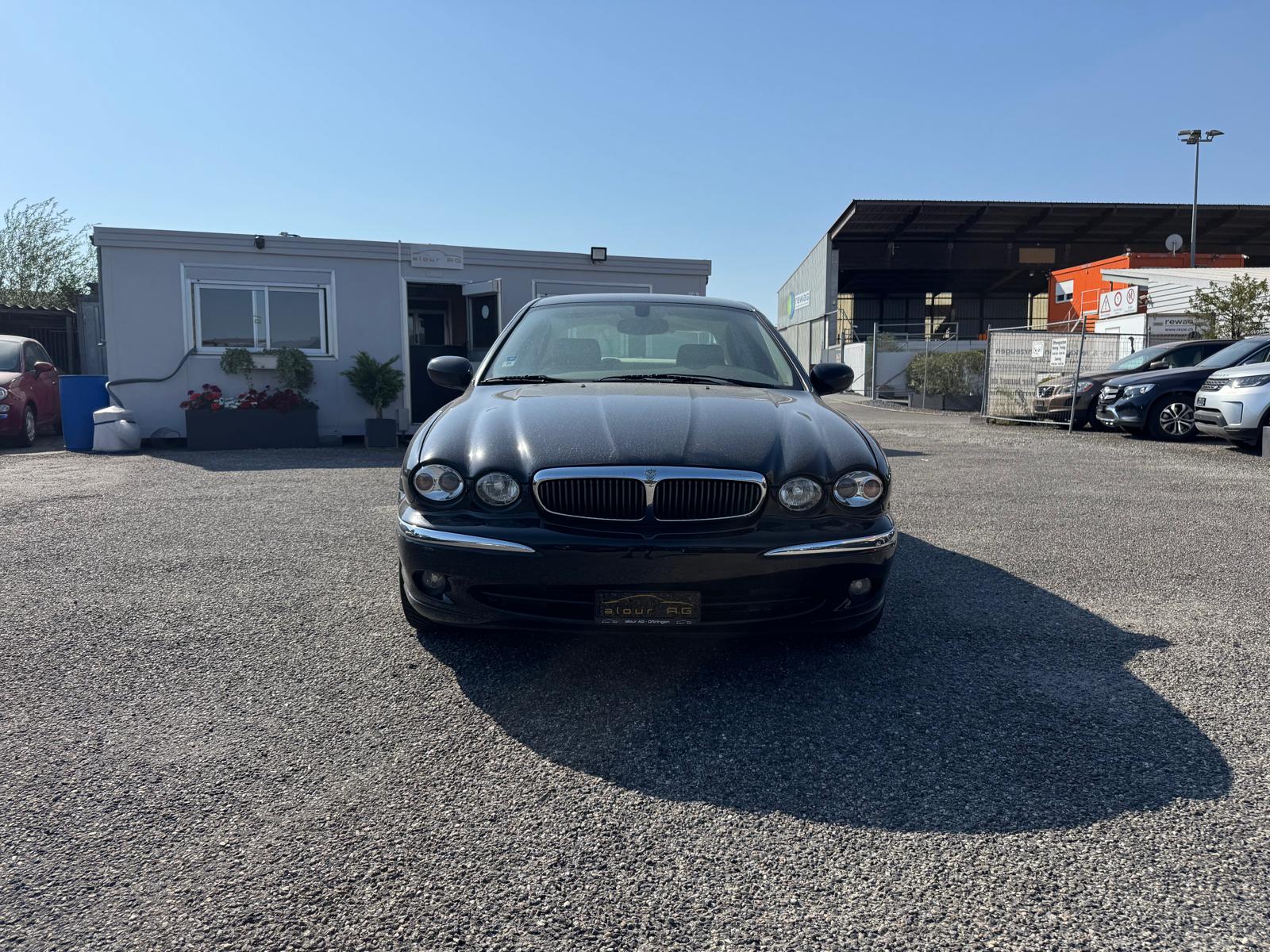 JAGUAR X-Type 2.5 V6 Traction4 Executive-image-0