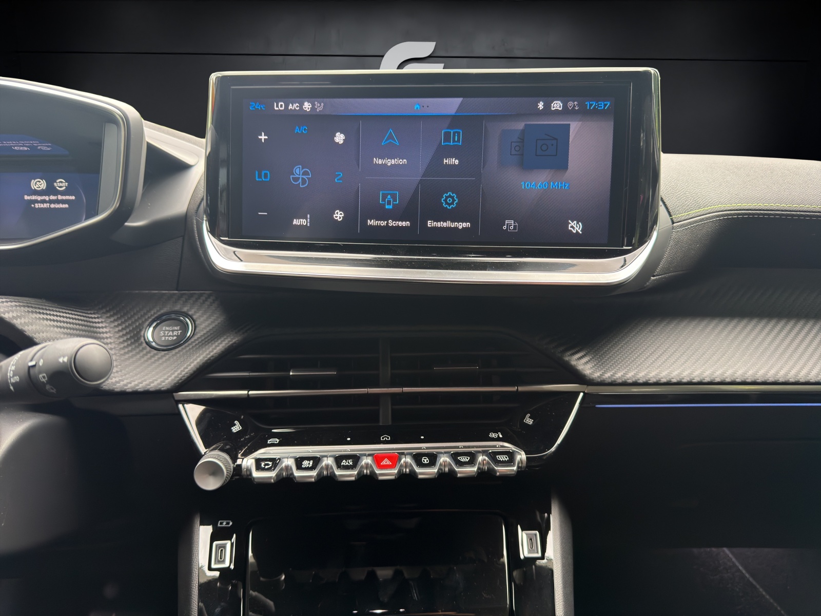 PEUGEOT 208 NEW 1.2 Hybrid 145 GT-image-6