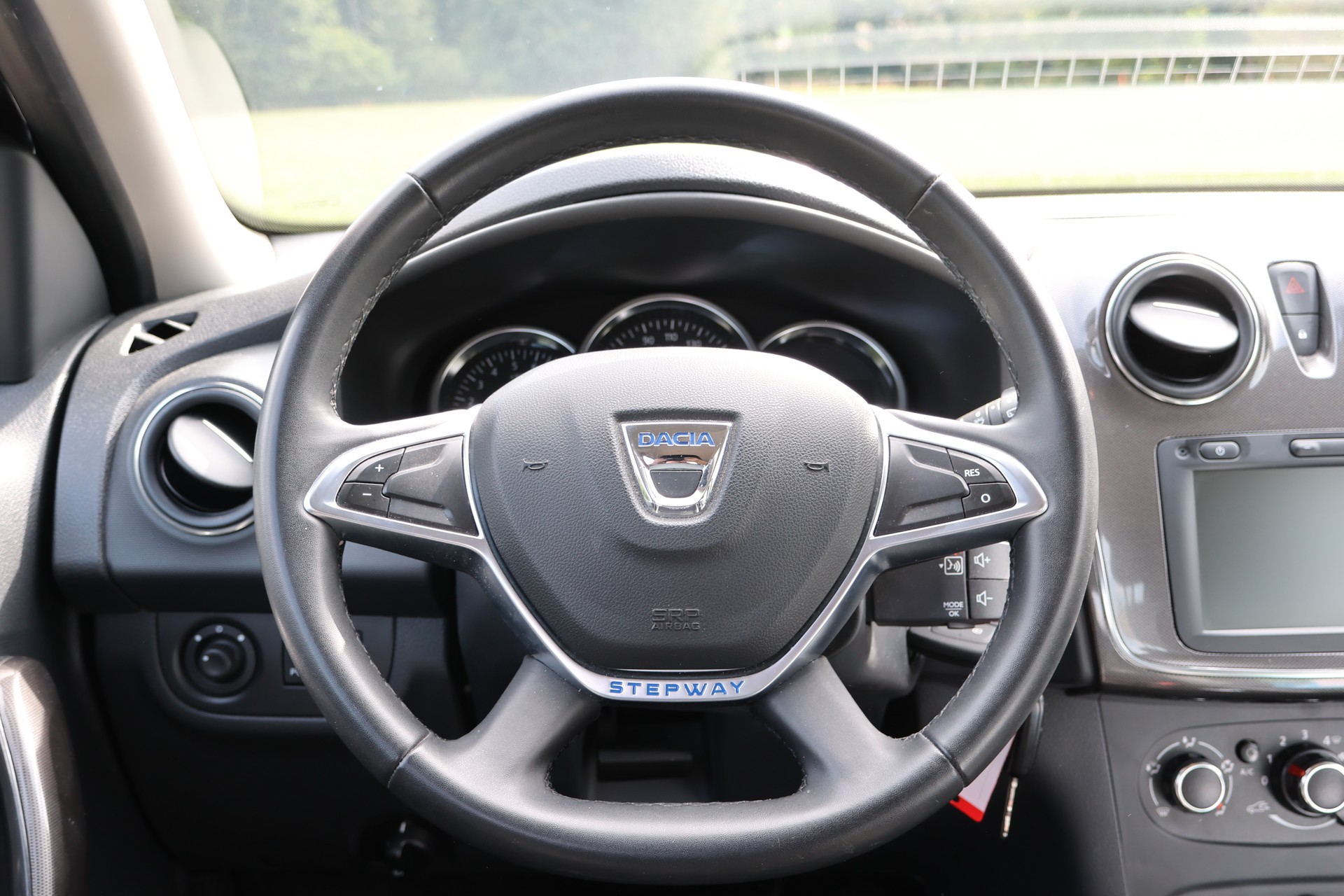 DACIA Sandero Tce 90 Stepway Automatic-image-5
