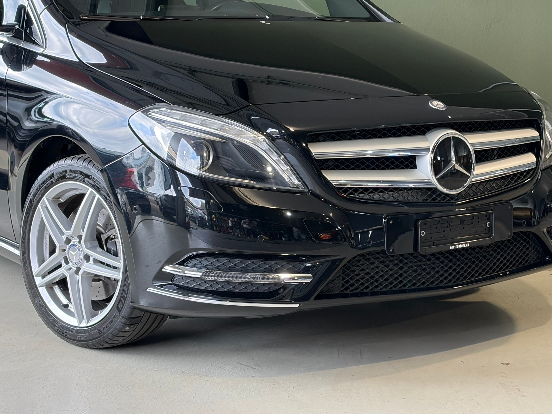 MERCEDES-BENZ B 220 4Matic 7G-DCT *Anhängerkupplung*Ab MFK*-image-4