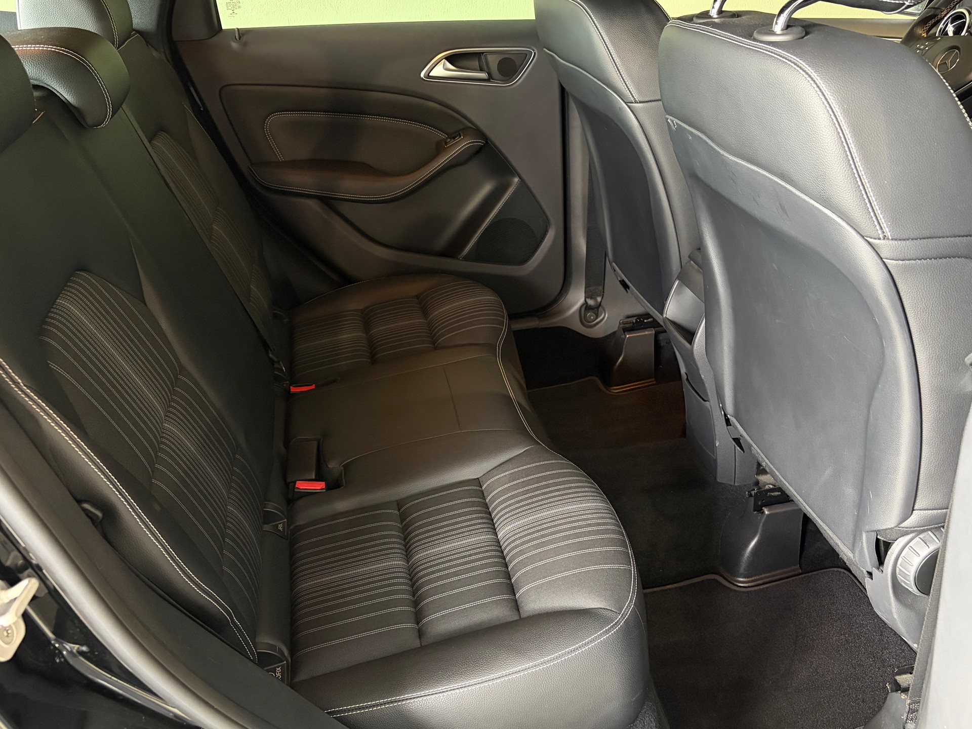 MERCEDES-BENZ B 220 4Matic 7G-DCT *Anhängerkupplung*Ab MFK*-image-17