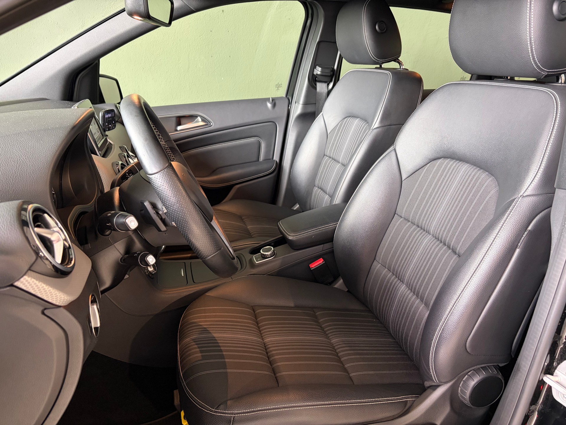 MERCEDES-BENZ B 220 4Matic 7G-DCT *Anhängerkupplung*Ab MFK*-image-19