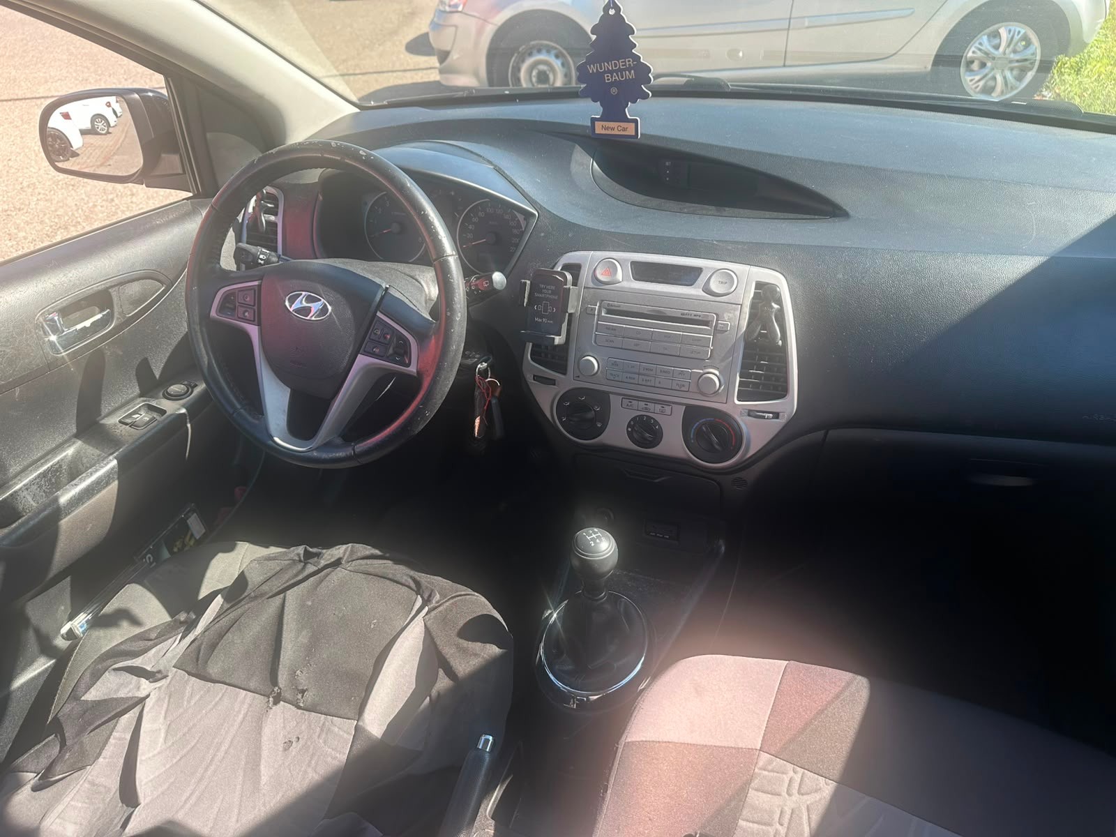 HYUNDAI i20 1.2 Comfort-image-6