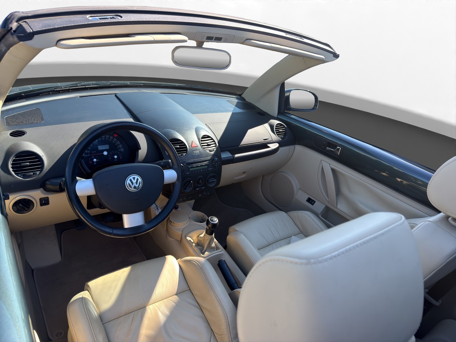 VW Beetle Cabrio 1.8 T-image-9