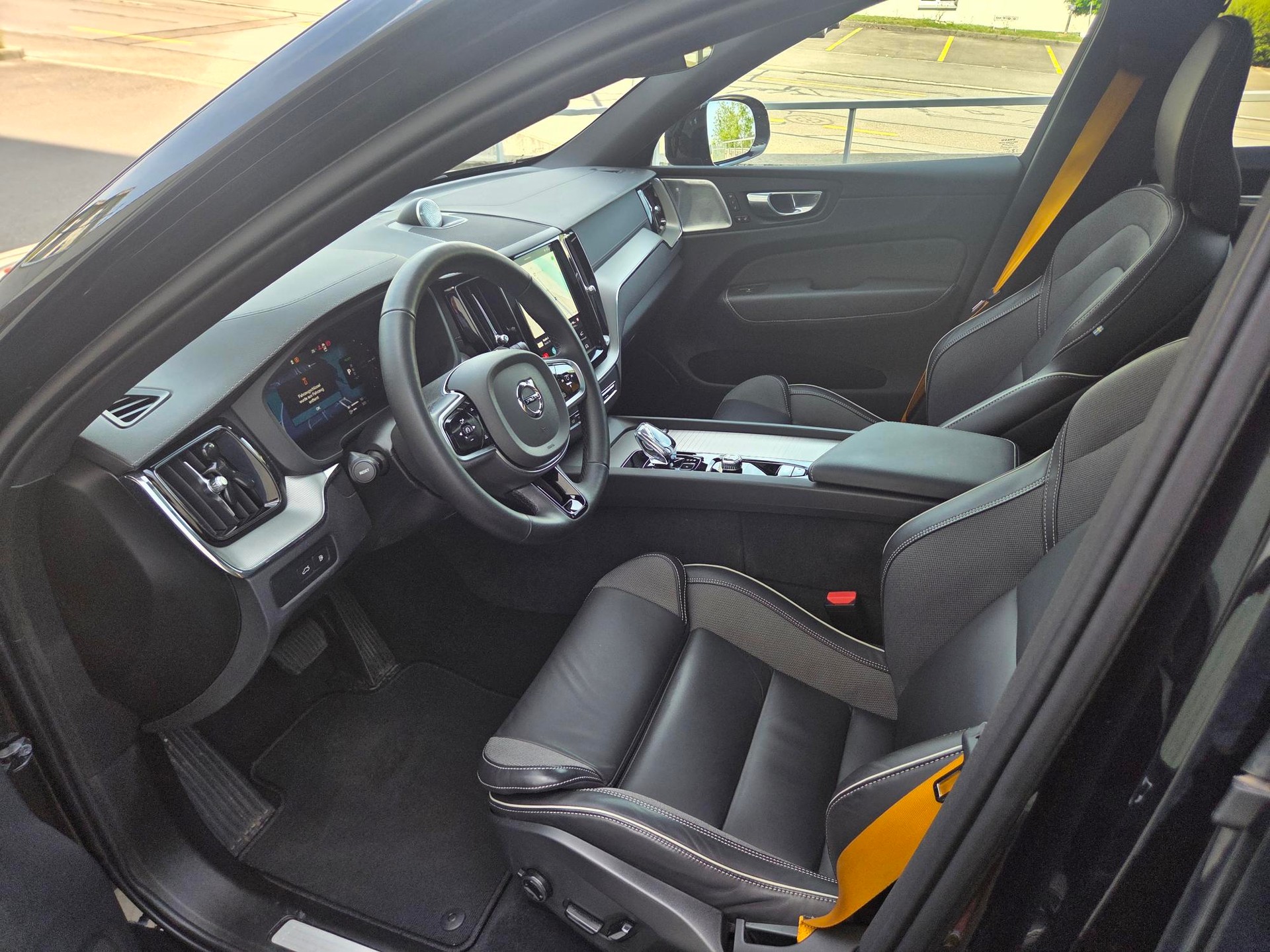 VOLVO 2.0 T8 TE XCENTRIC eAWD Polestar-image-2