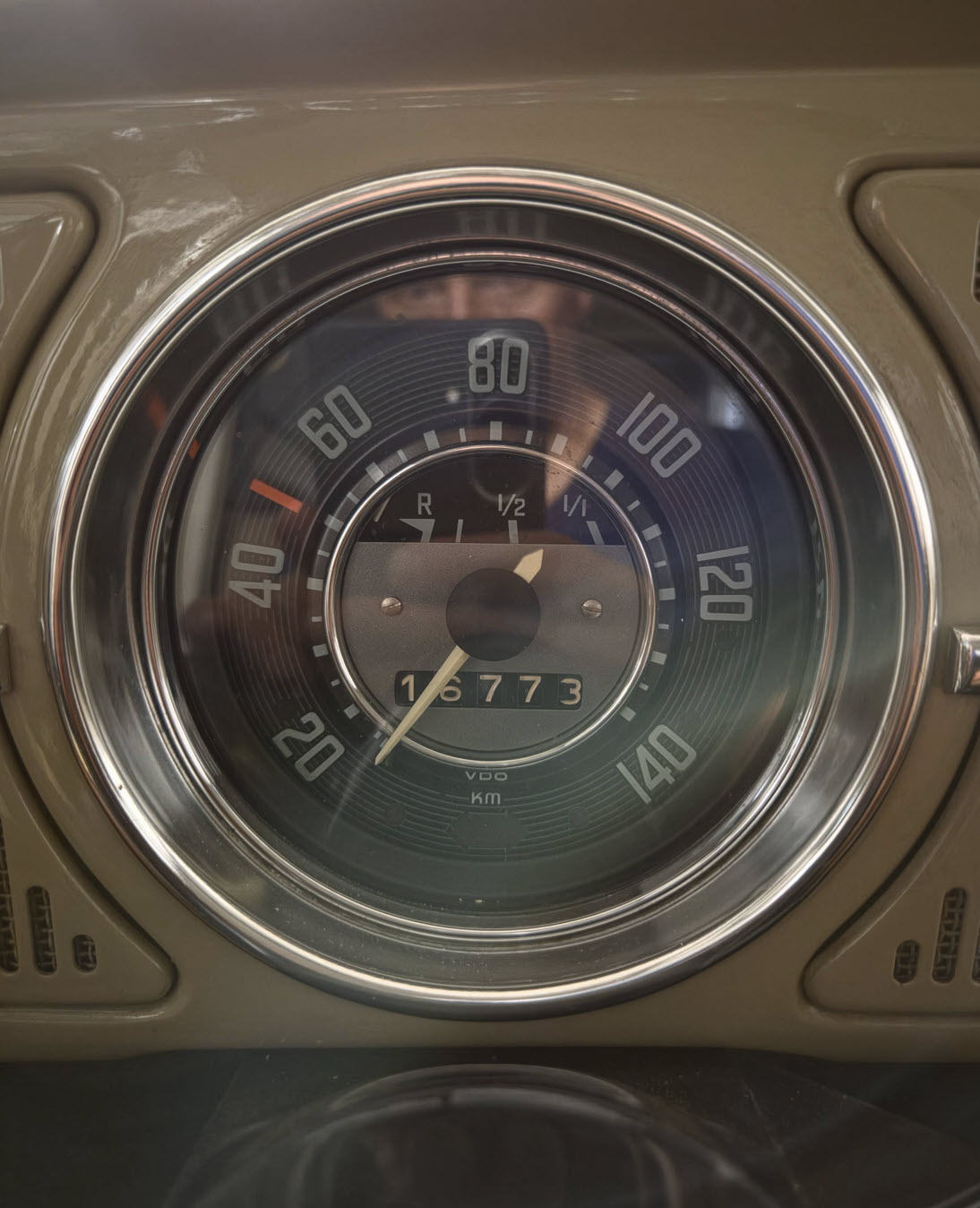 VW 1300-image-3