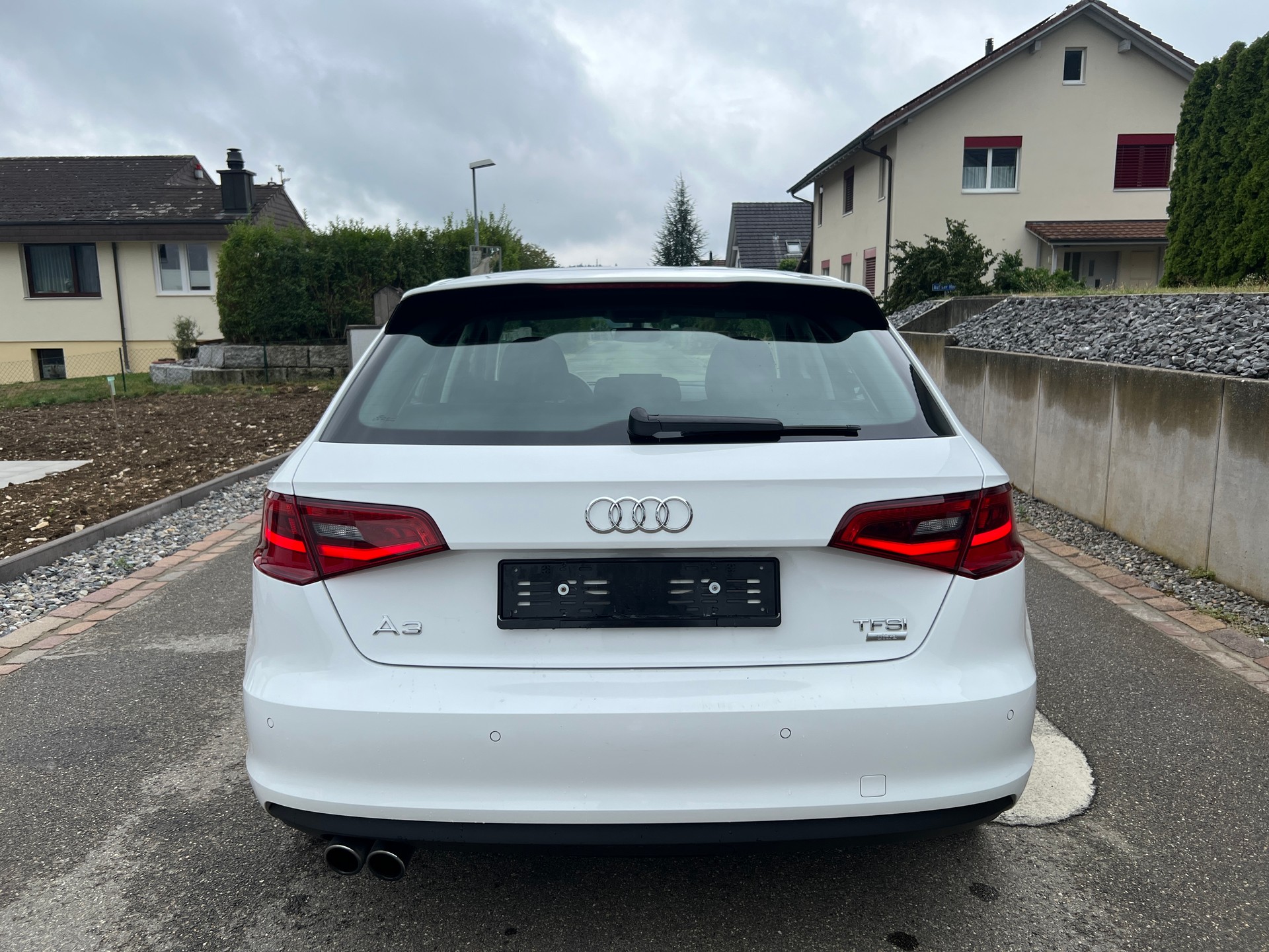 AUDI A3 Sportback 1.4 TFSI Ambition S-tronic-image-5