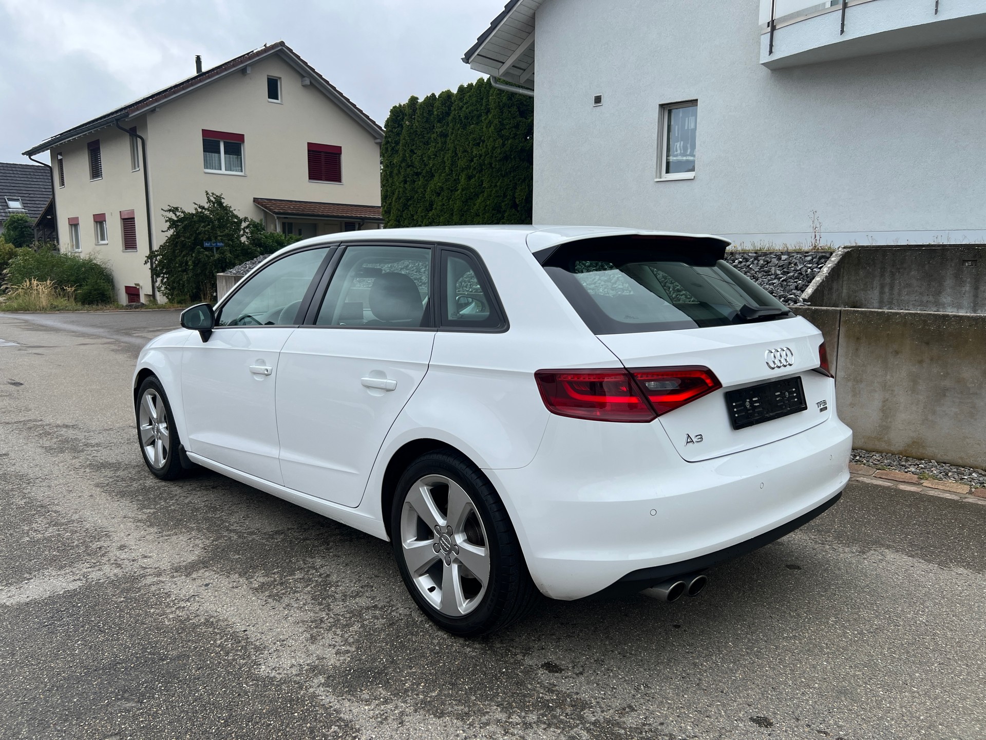 AUDI A3 Sportback 1.4 TFSI Ambition S-tronic-image-6