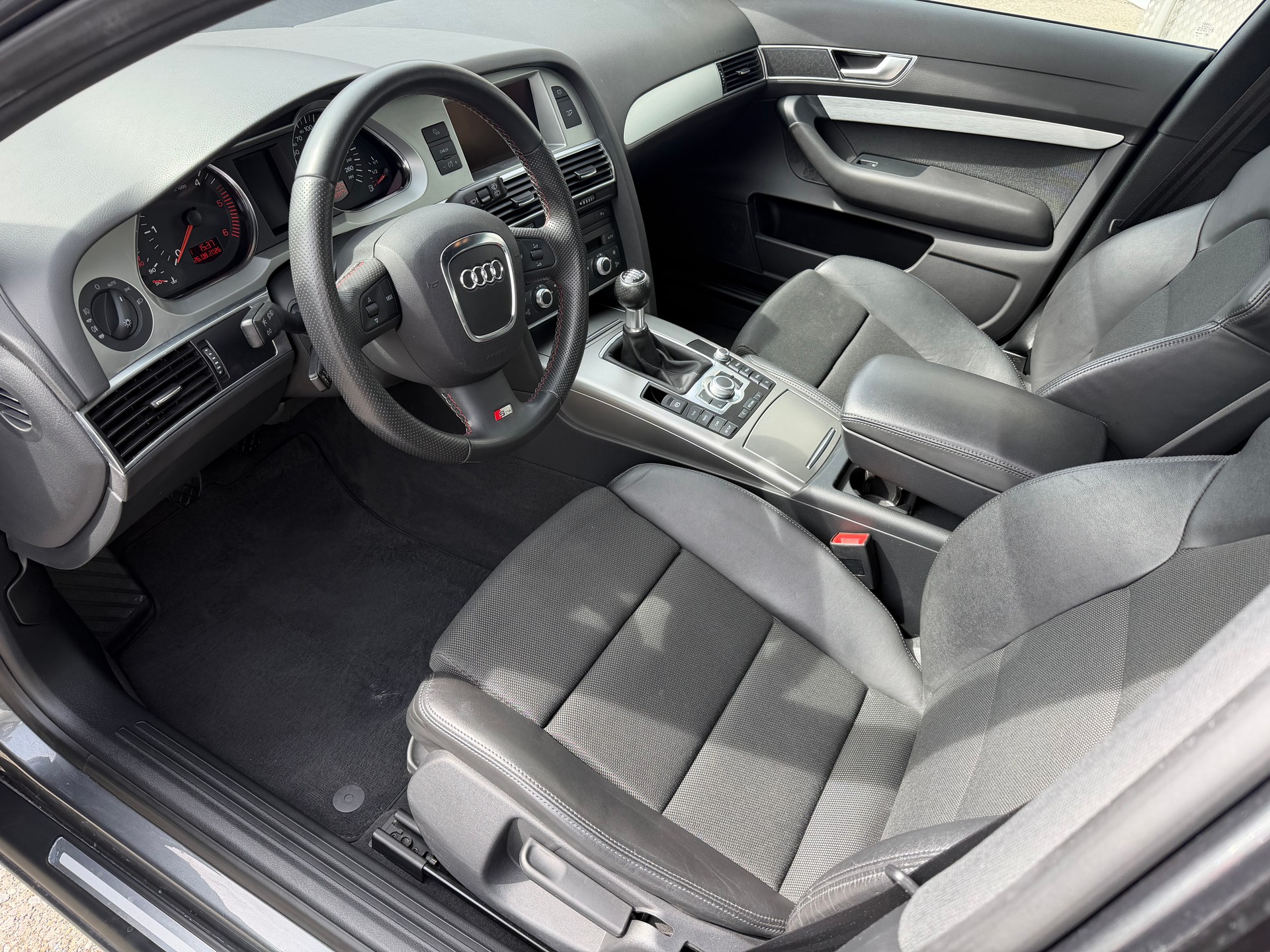 AUDI A6 Avant 2.7 V6 TDI-image-4