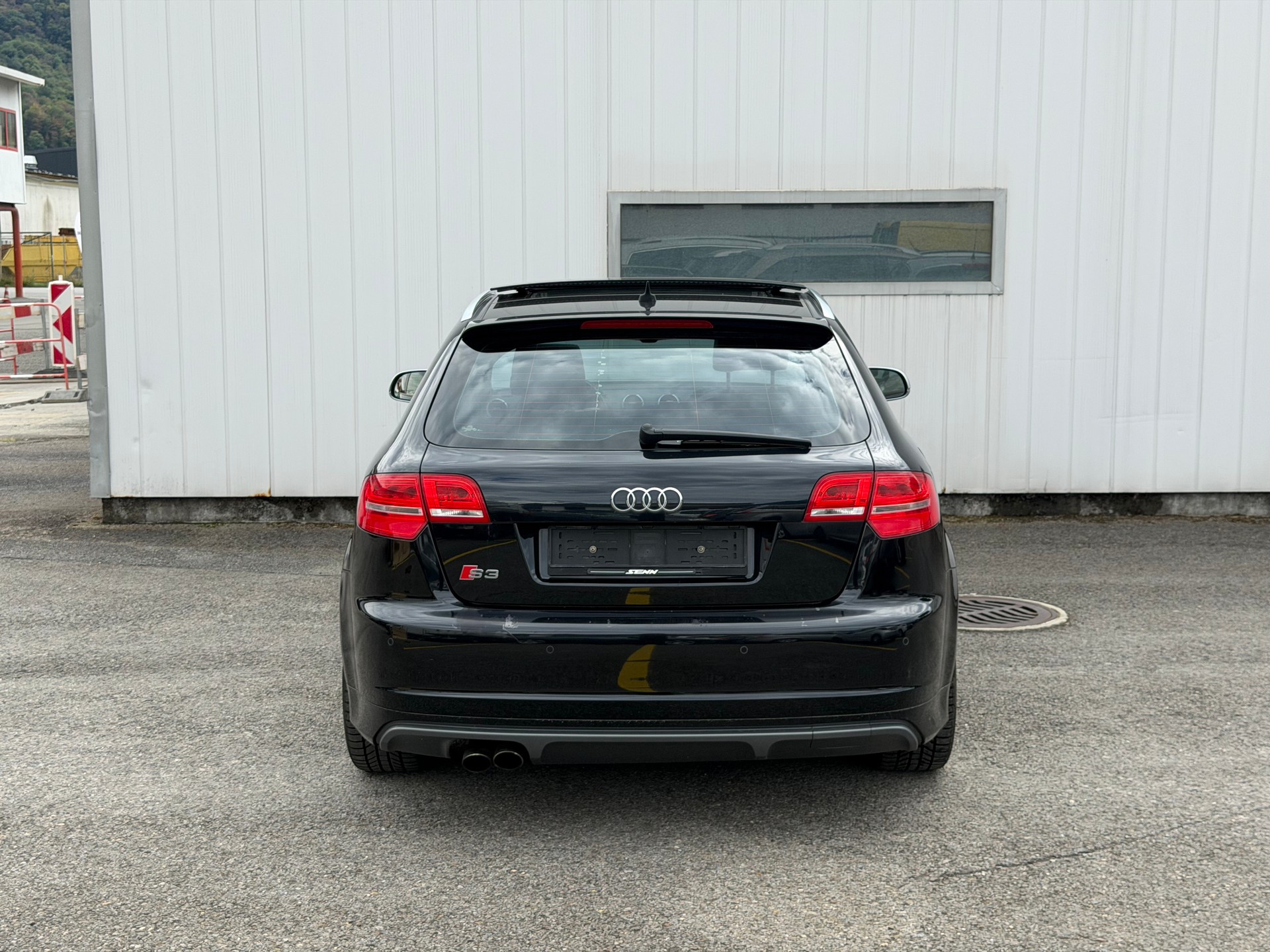 AUDI S3 Sportback 2.0 TFSI quattro S-tronic-image-2