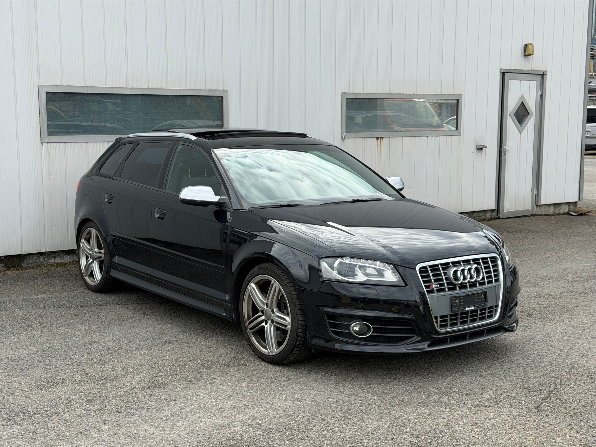 AUDI S3 Sportback 2.0 TFSI quattro S-tronic-image-1