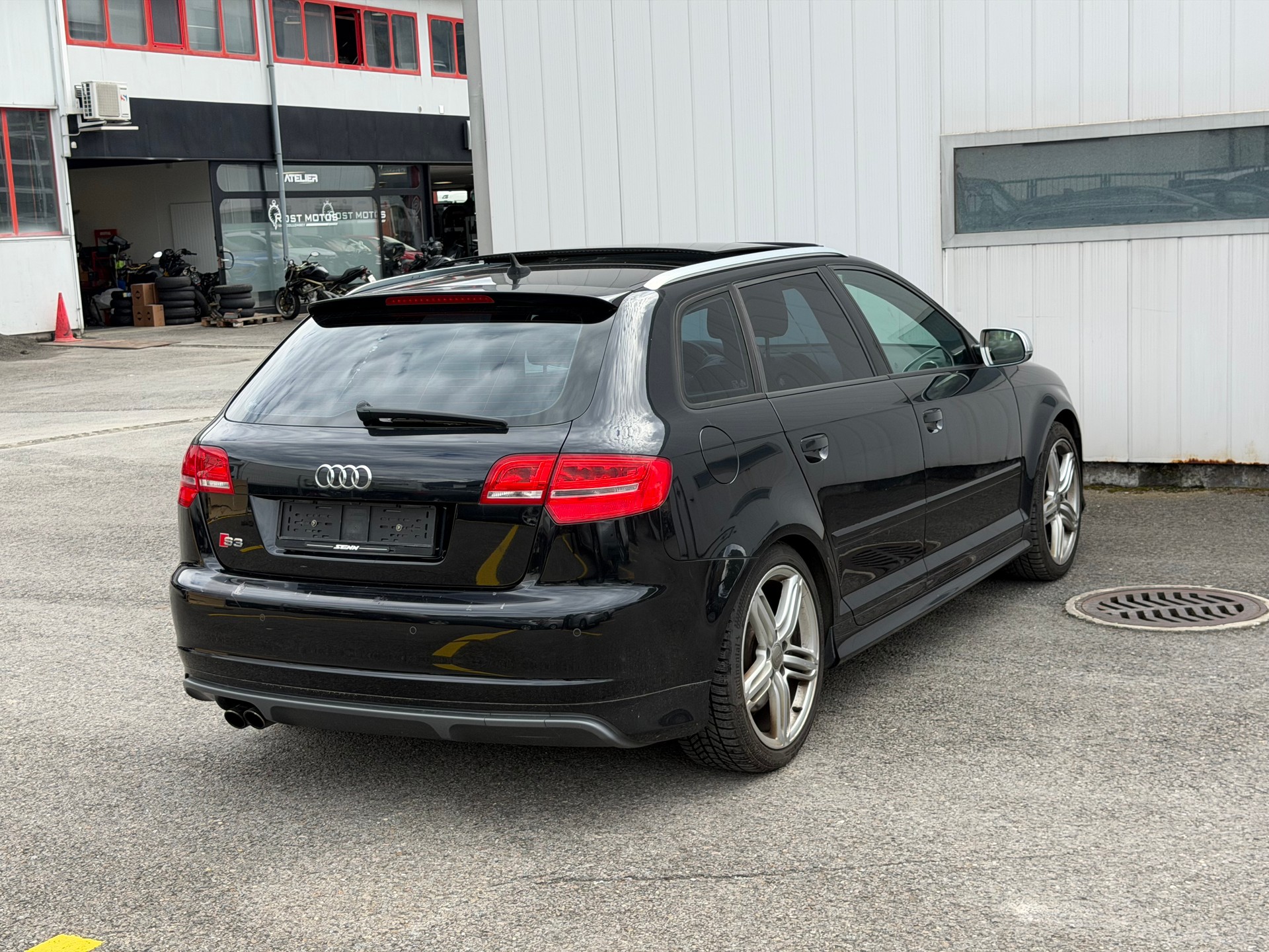 AUDI S3 Sportback 2.0 TFSI quattro S-tronic-image-11