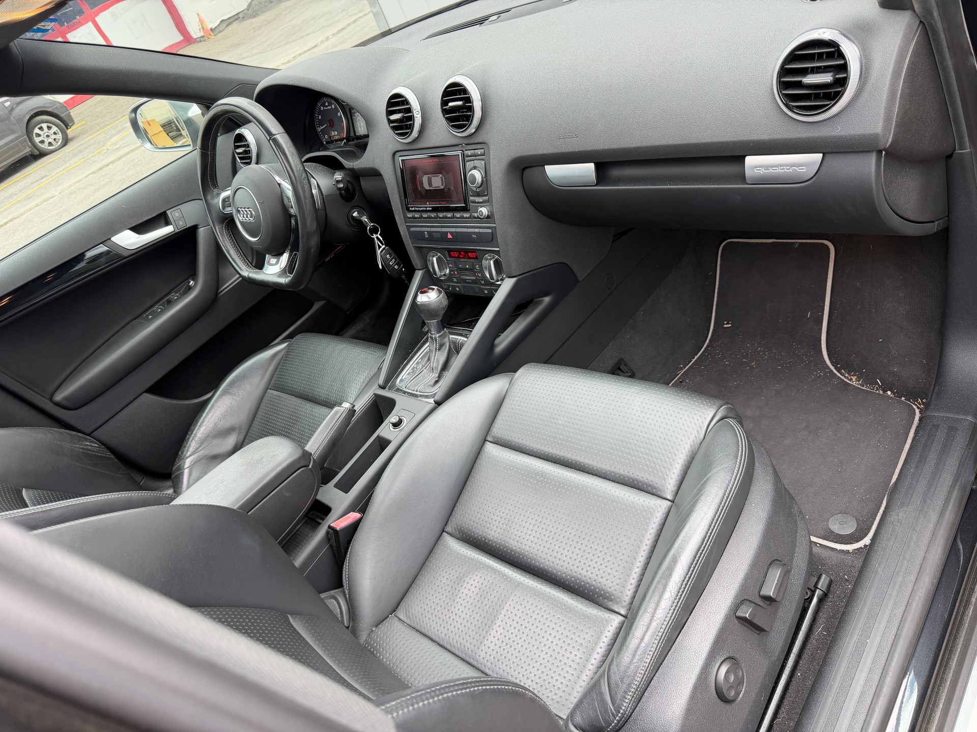 AUDI S3 Sportback 2.0 TFSI quattro S-tronic-image-9