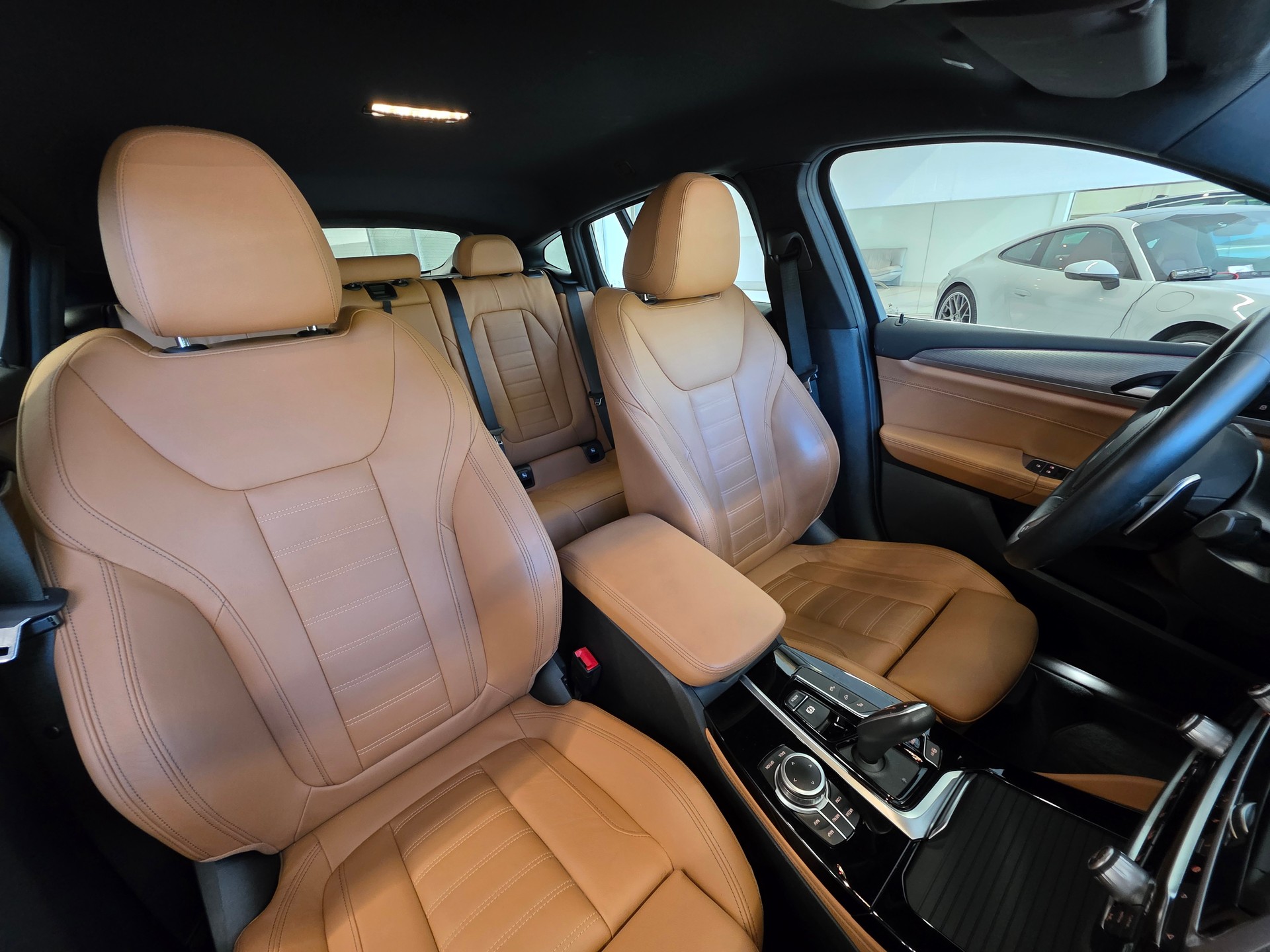 BMW X4 xDrive 48V 20d M Sport Steptronic-image-9