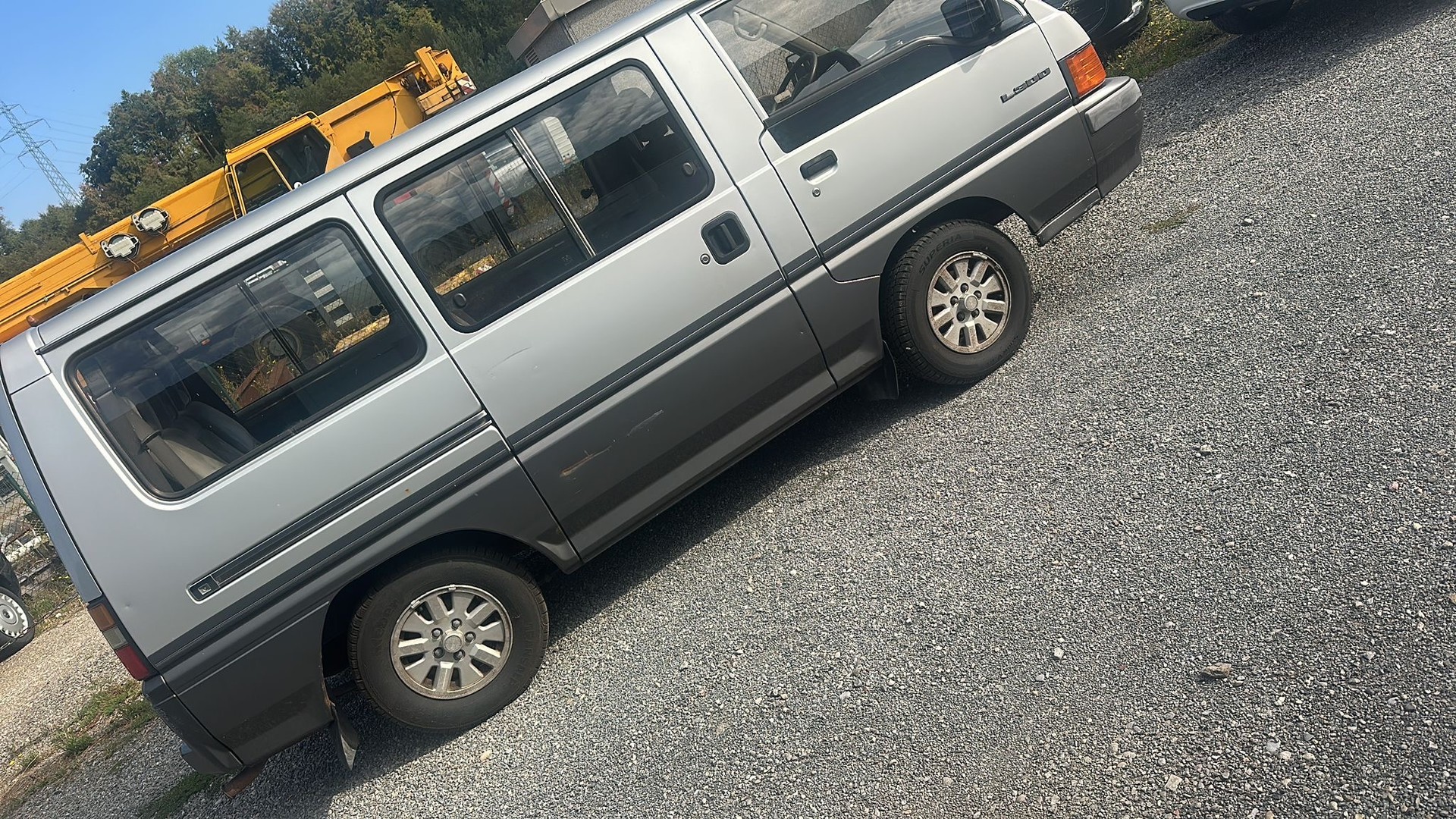 MITSUBISHI L 300 2.0 Wagon-image-2