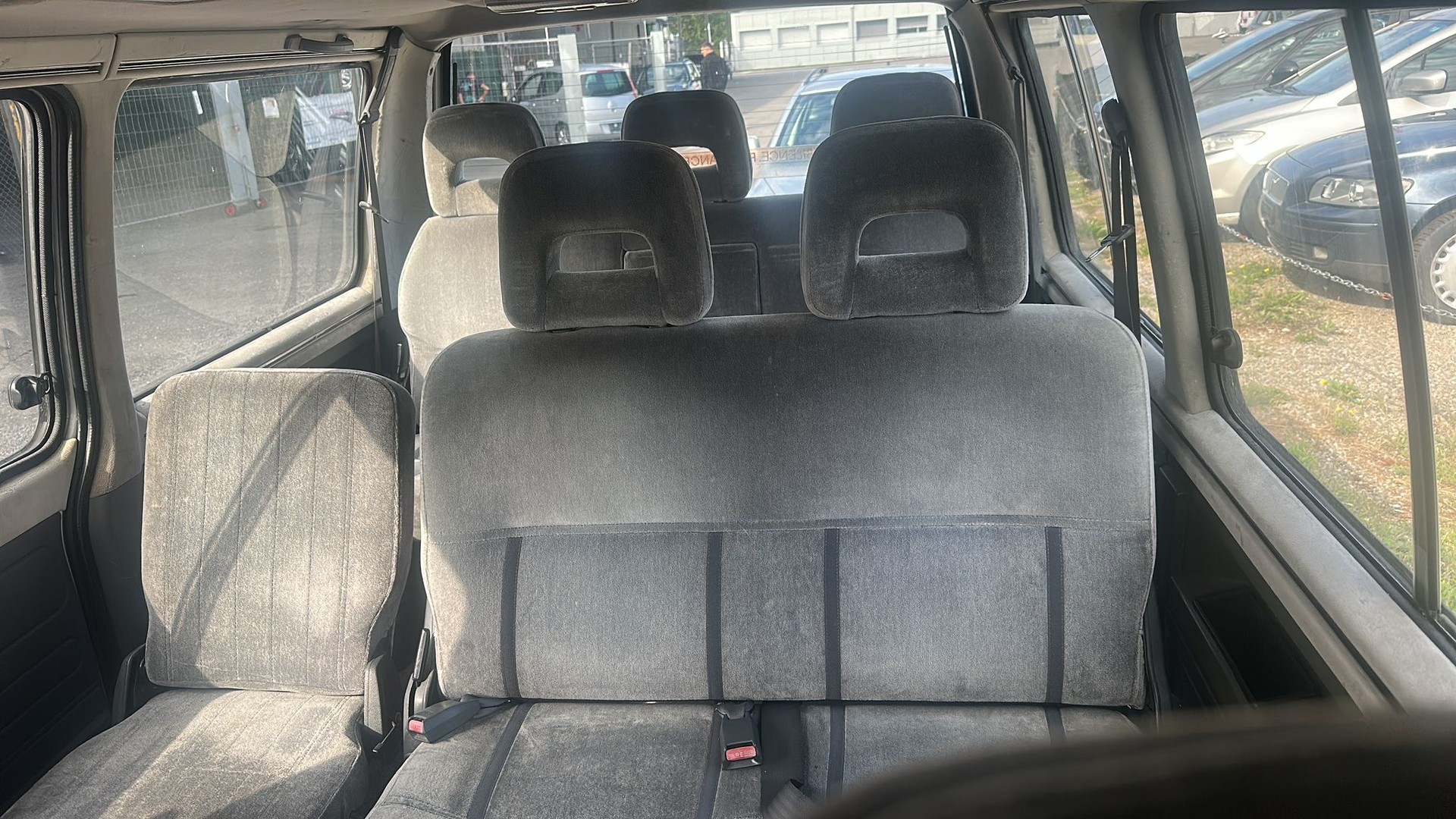 MITSUBISHI L 300 2.0 Wagon-image-6