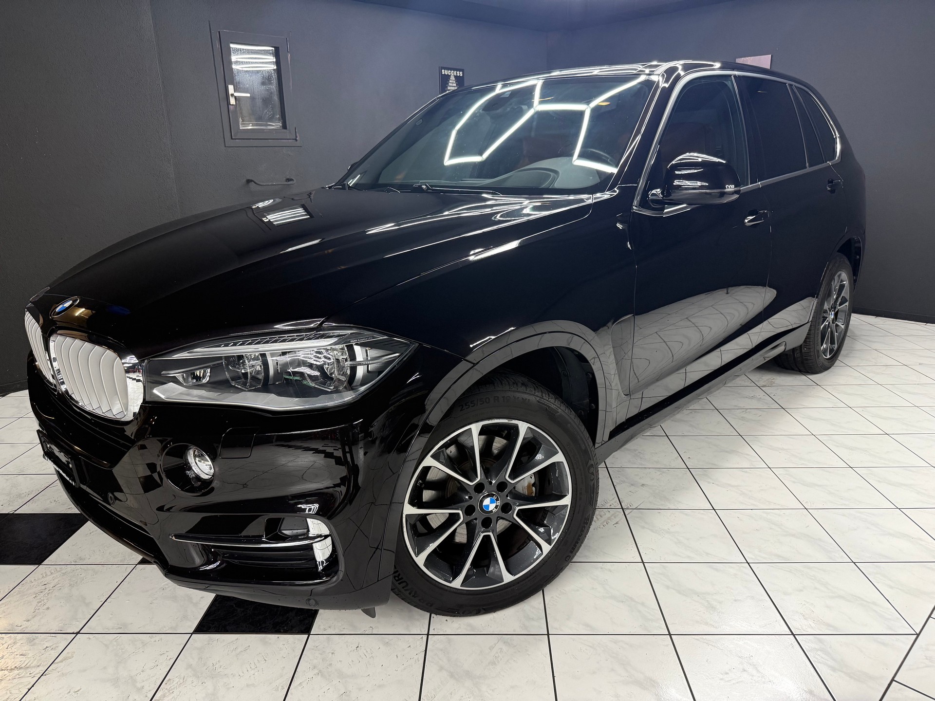 BMW X5 xDrive 40d Steptronic-image-1