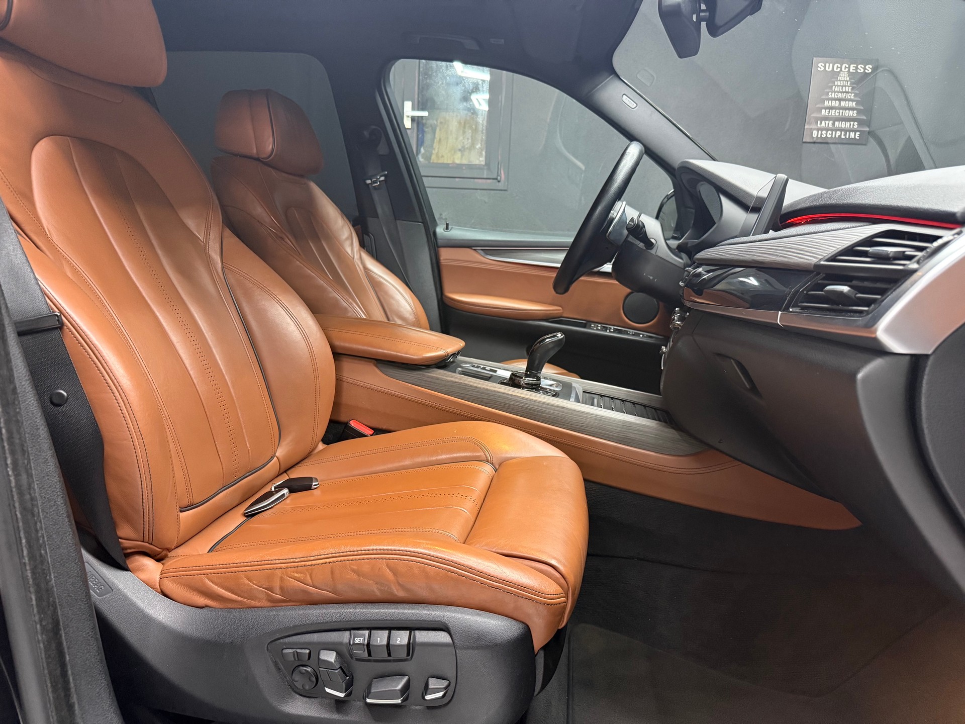 BMW X5 xDrive 40d Steptronic-image-15