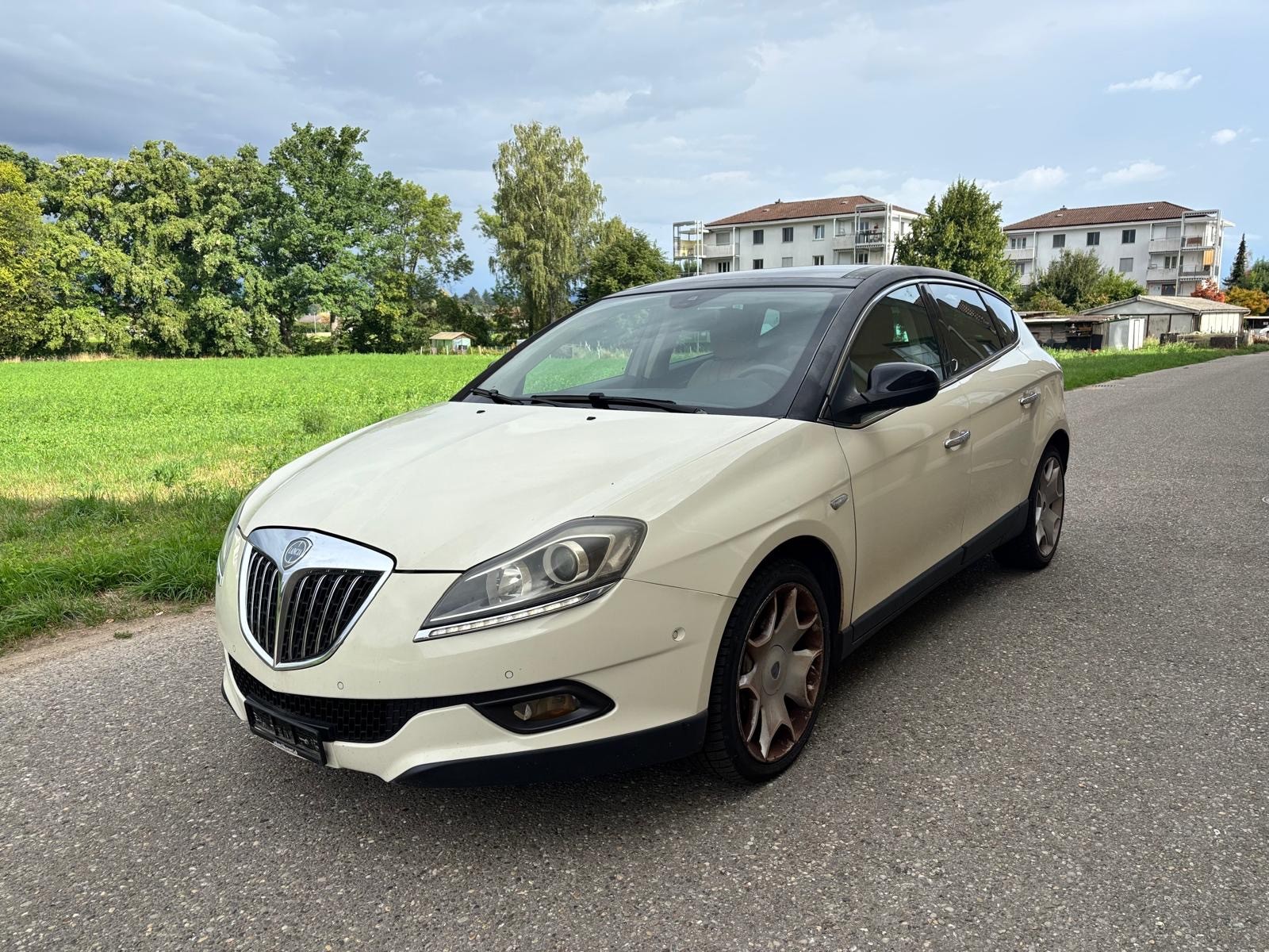 LANCIA Delta 1.8 Turbo-Jet Oro Sportronic-image-9