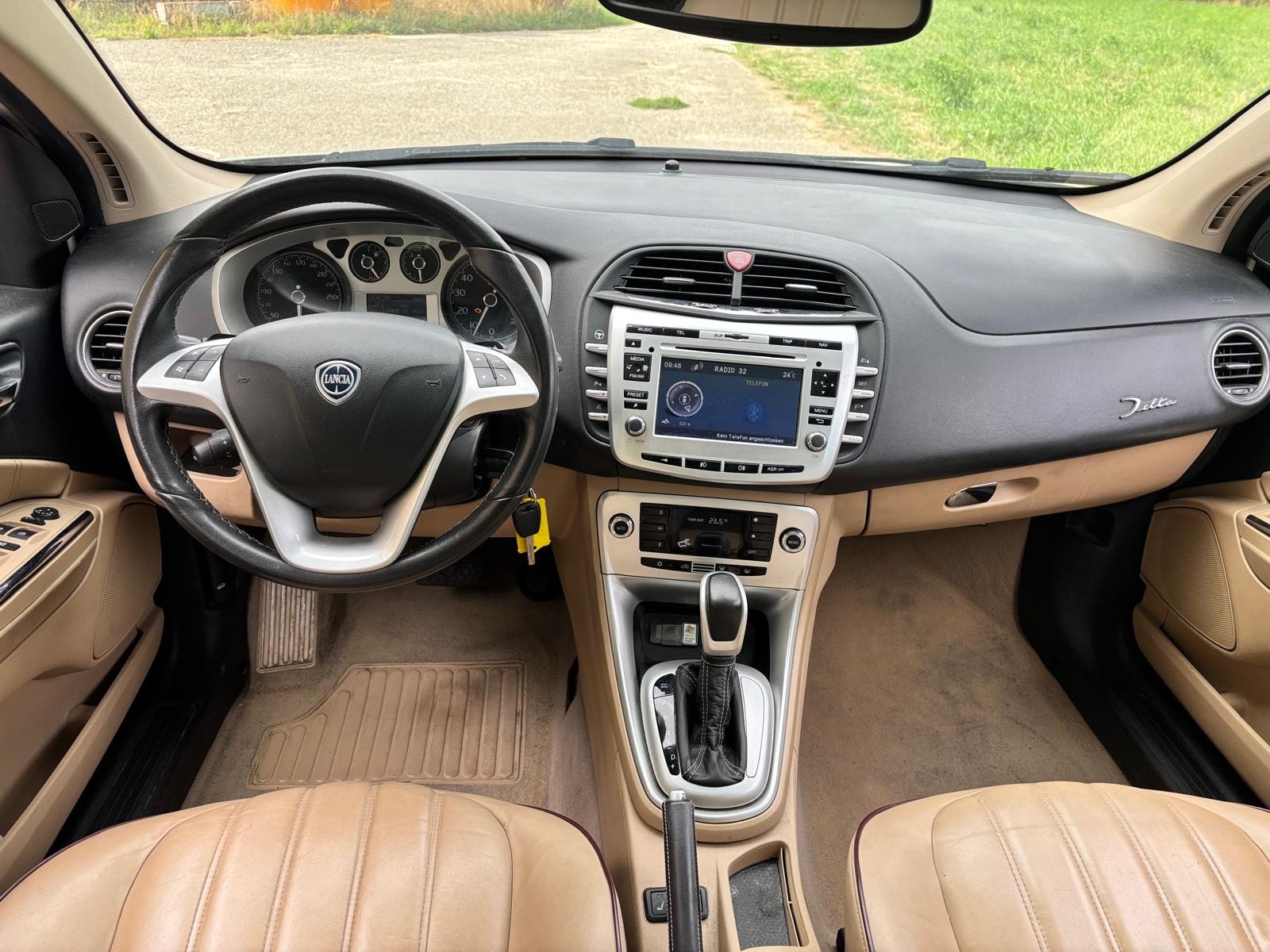 LANCIA Delta 1.8 Turbo-Jet Oro Sportronic-image-10